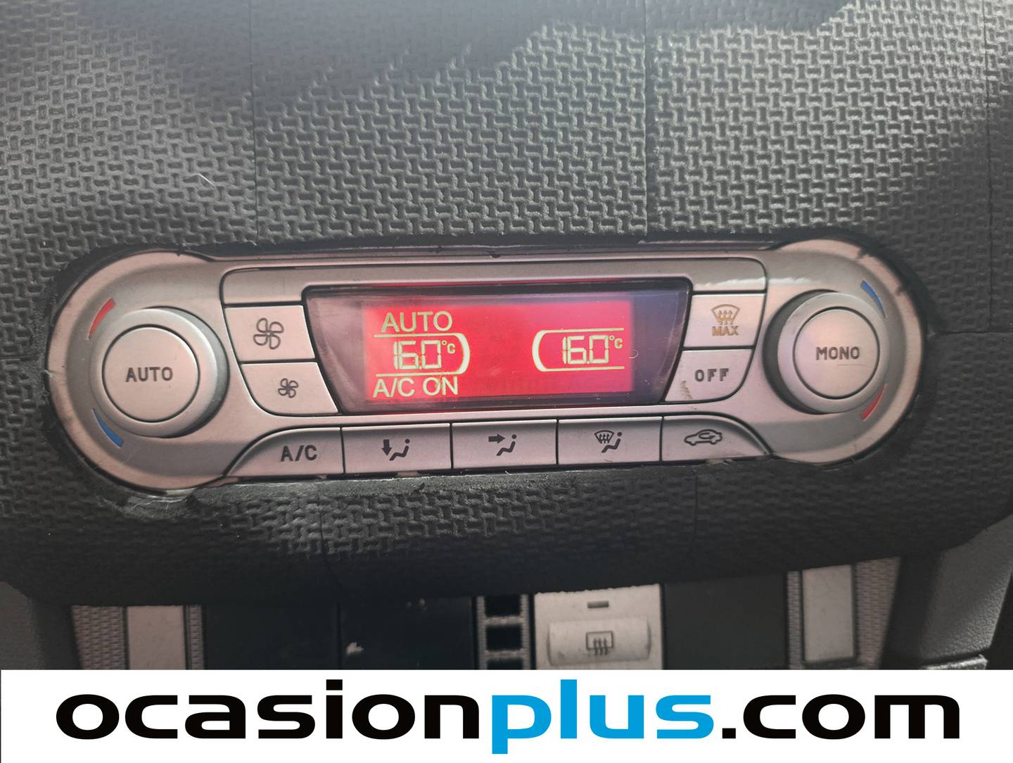 Extras del Ford Focus Ford Focus 1.6 TDCI Sedan Trend (109 CV)