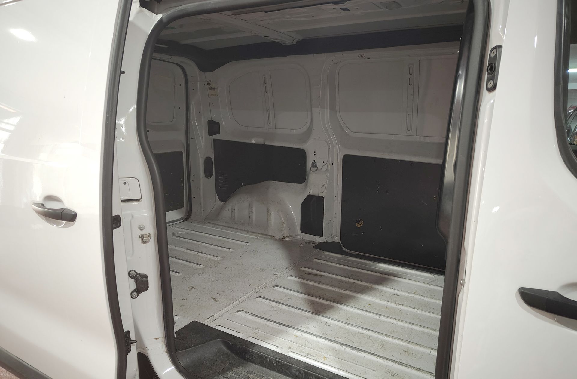 Citroën Jumpy Furgon BlueHDi 100 Talla M - foto 13