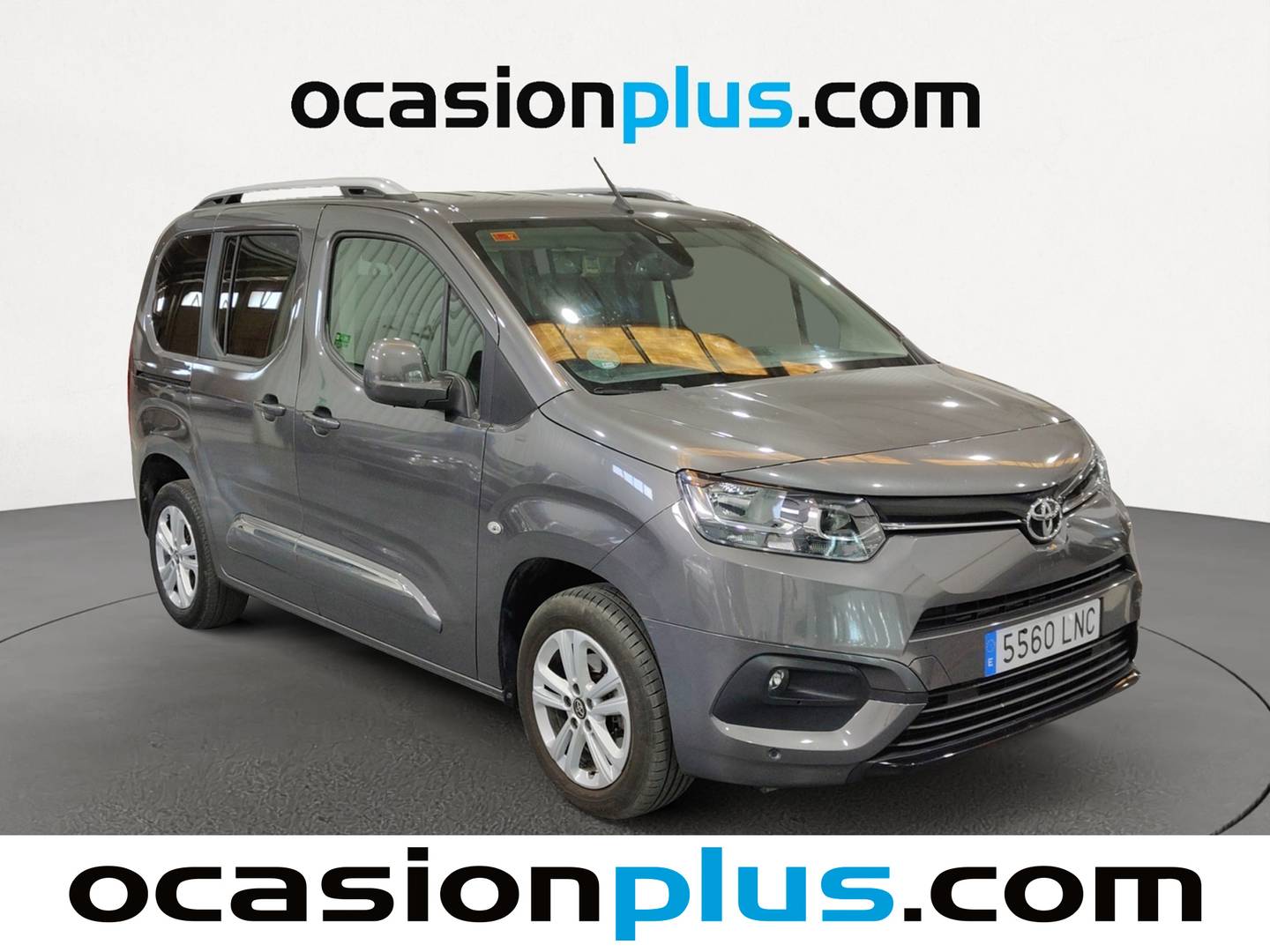 Foto delantera Toyota Proace City Verso Toyota Proace City Verso 1.2 Family Active L1  (110 CV) derecha
