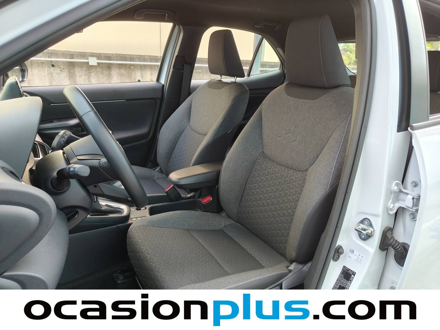 Foto asientos delanteros Toyota Yaris Cross Toyota Yaris Cross 120H Active Tech (116 CV)