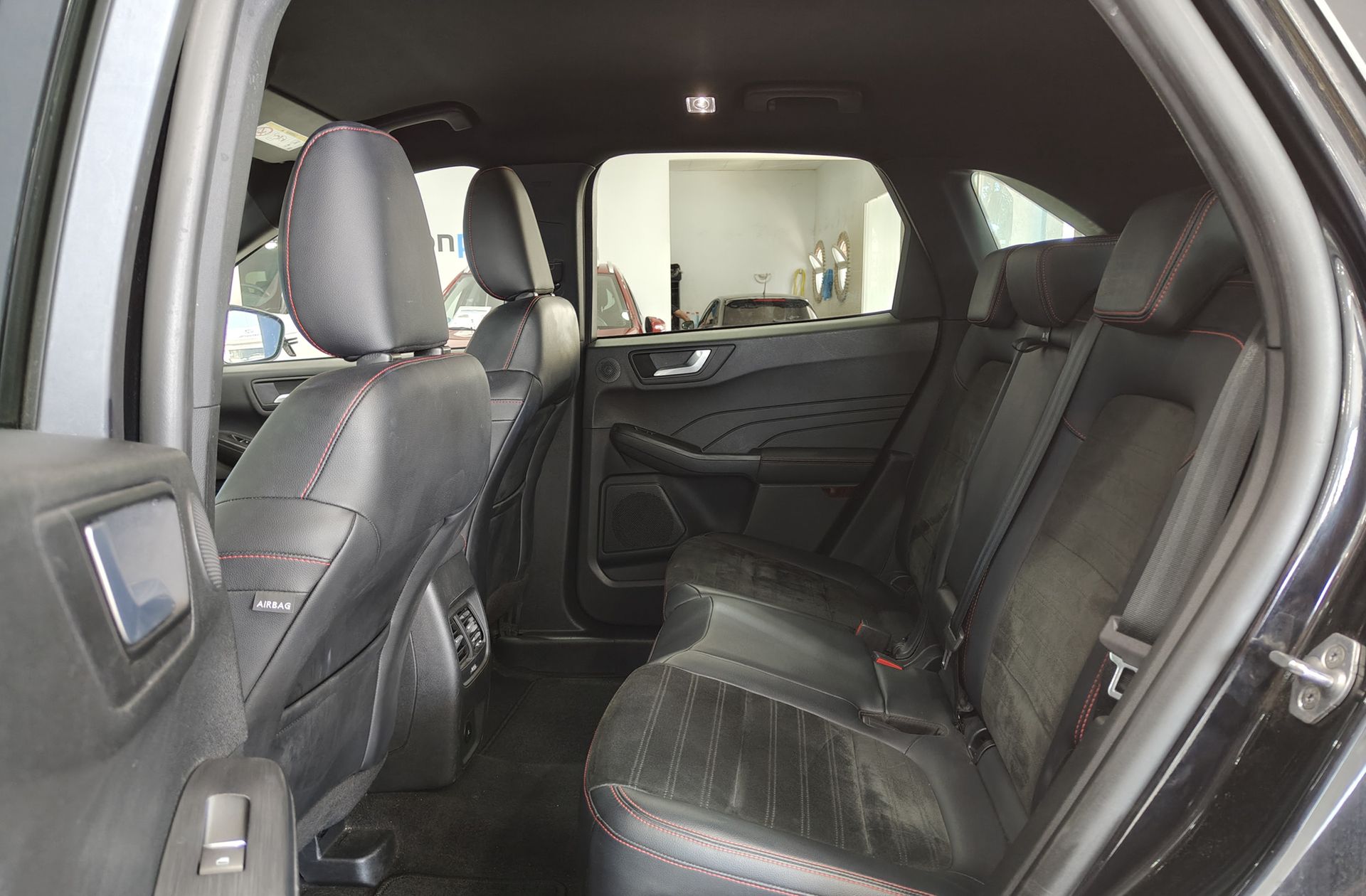 Ford Kuga 2.5 Duratec PHEV ST-Line X - foto 12