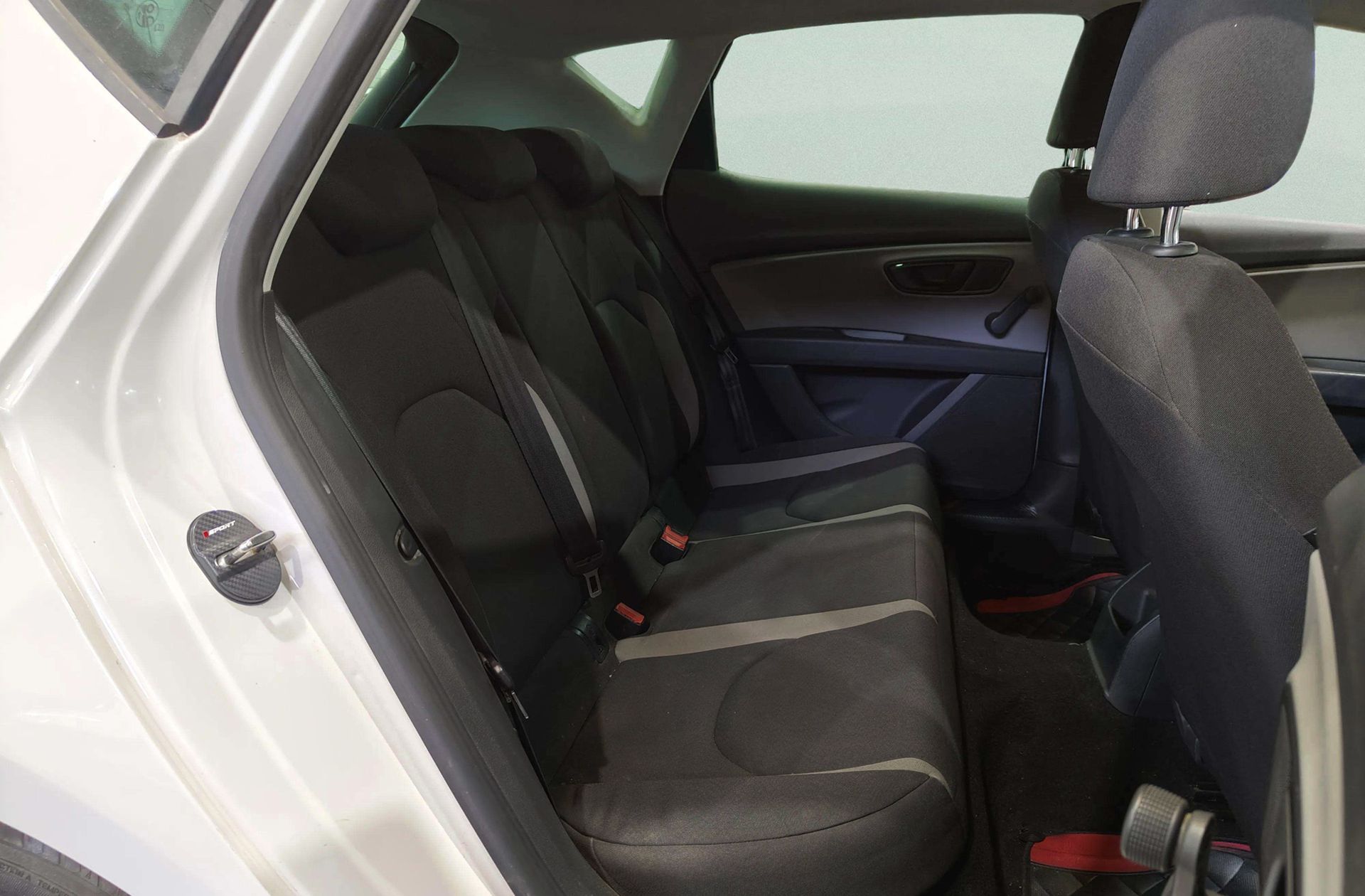 SEAT León 1.6 TDI Ecomotive Reference - foto 14