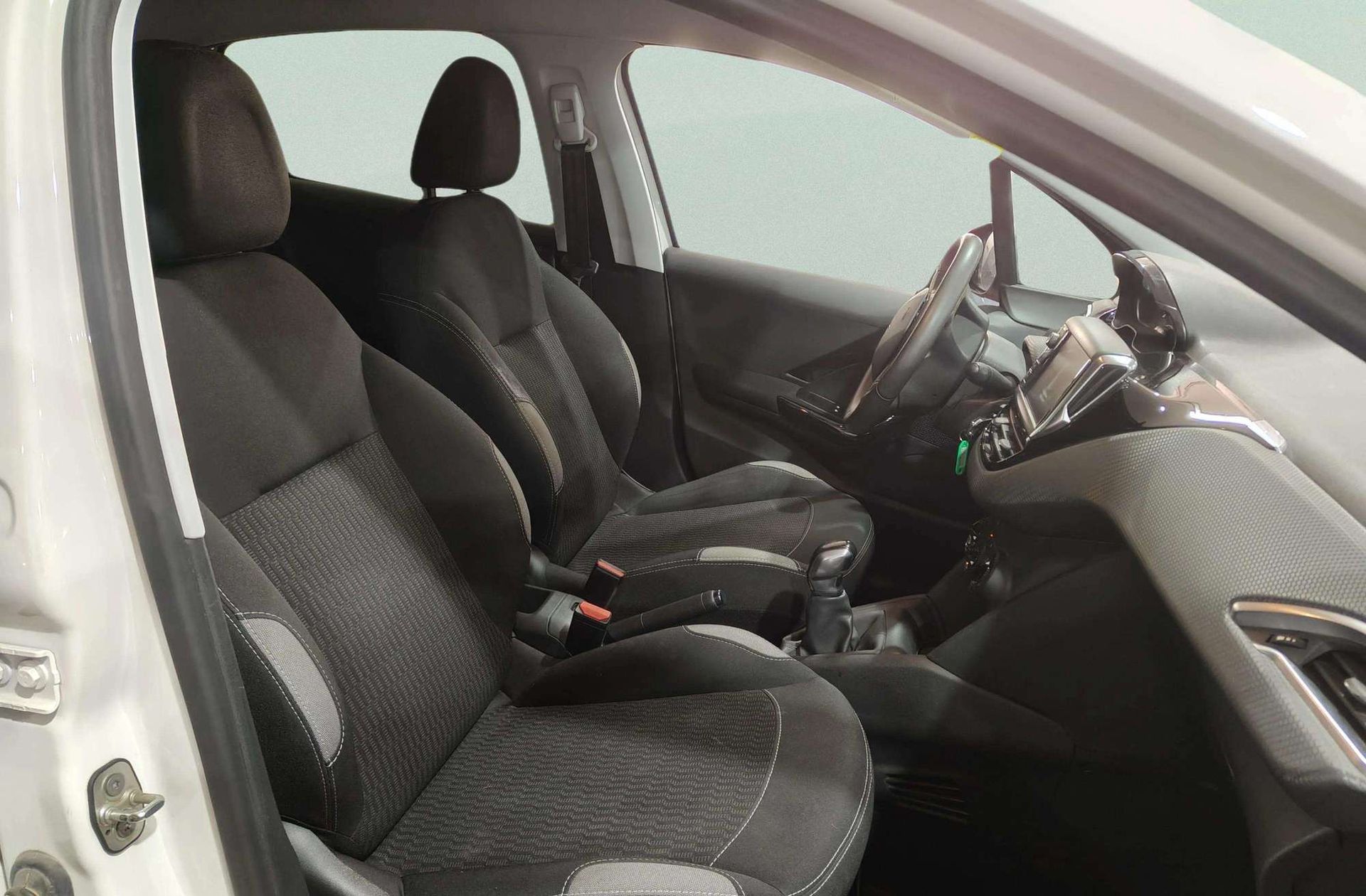 Peugeot 208 BlueHDi 100 Style - foto 16