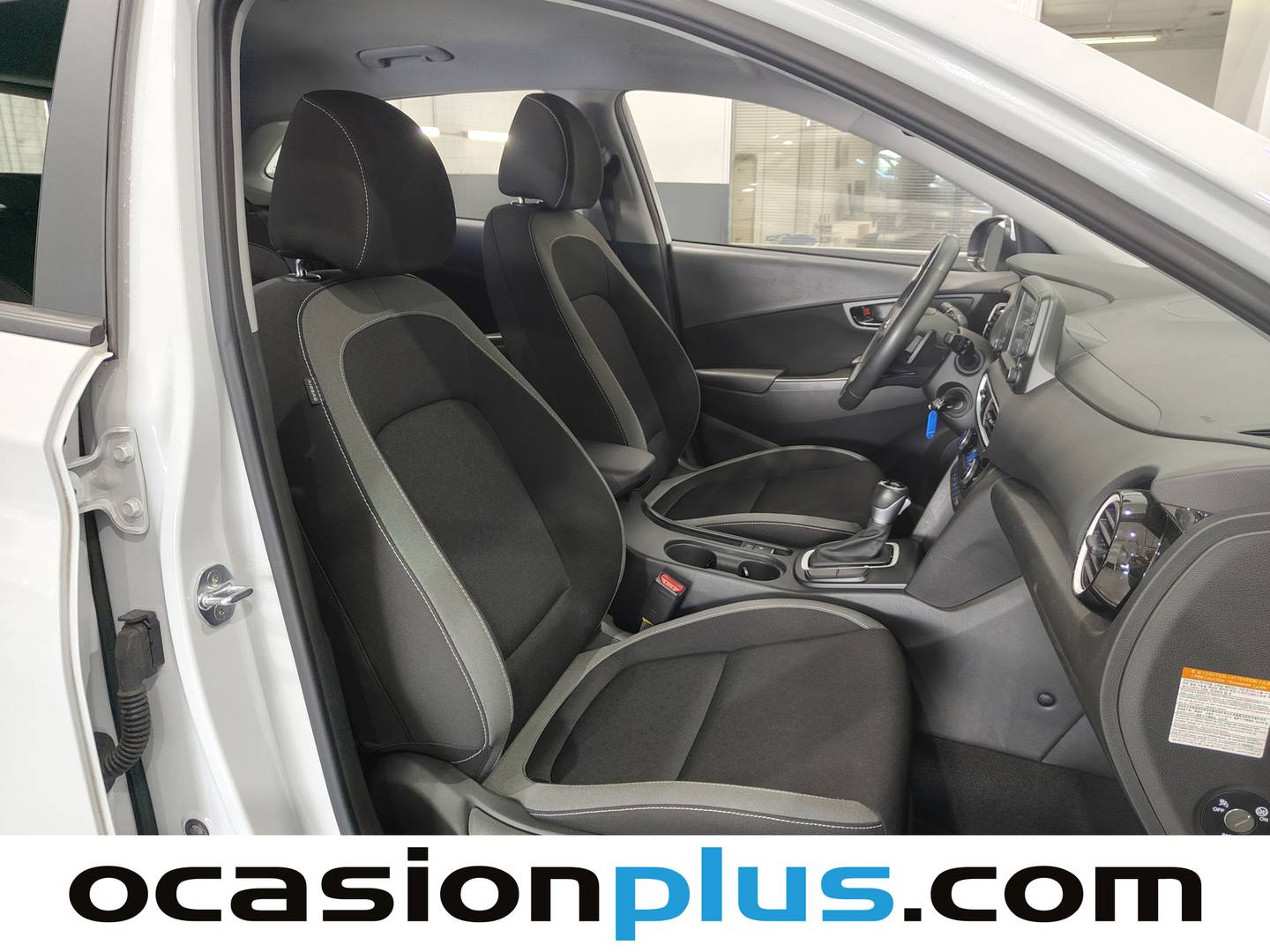 Foto Hyundai Kona Hyundai Kona 1.6 GDI HEV Klass DT (141 CV)