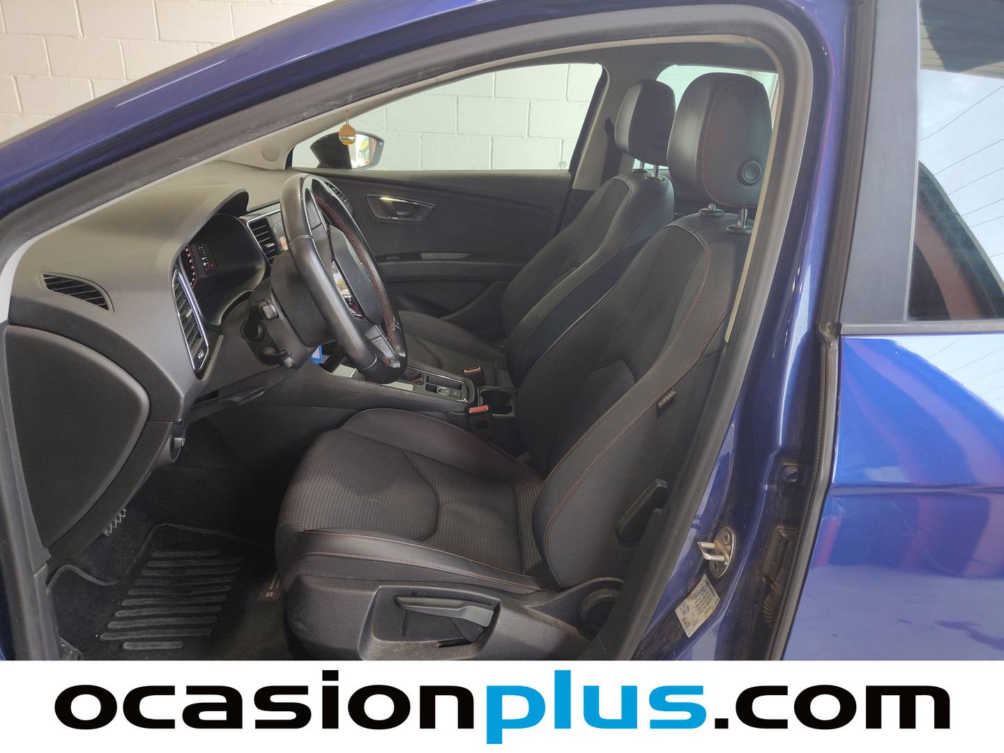 Foto asientos delanteros Seat León Seat León 2.0 TDI S&S FR DSG (150 CV)