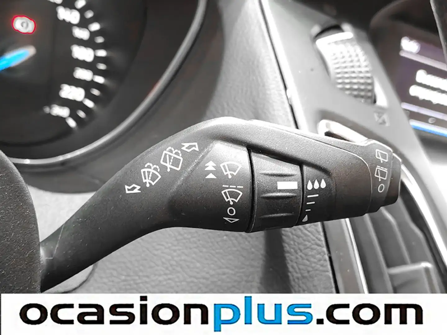 Foto Ford Focus Ford Focus 1.6 TI-VCT Trend+ PowerShift (125 CV)