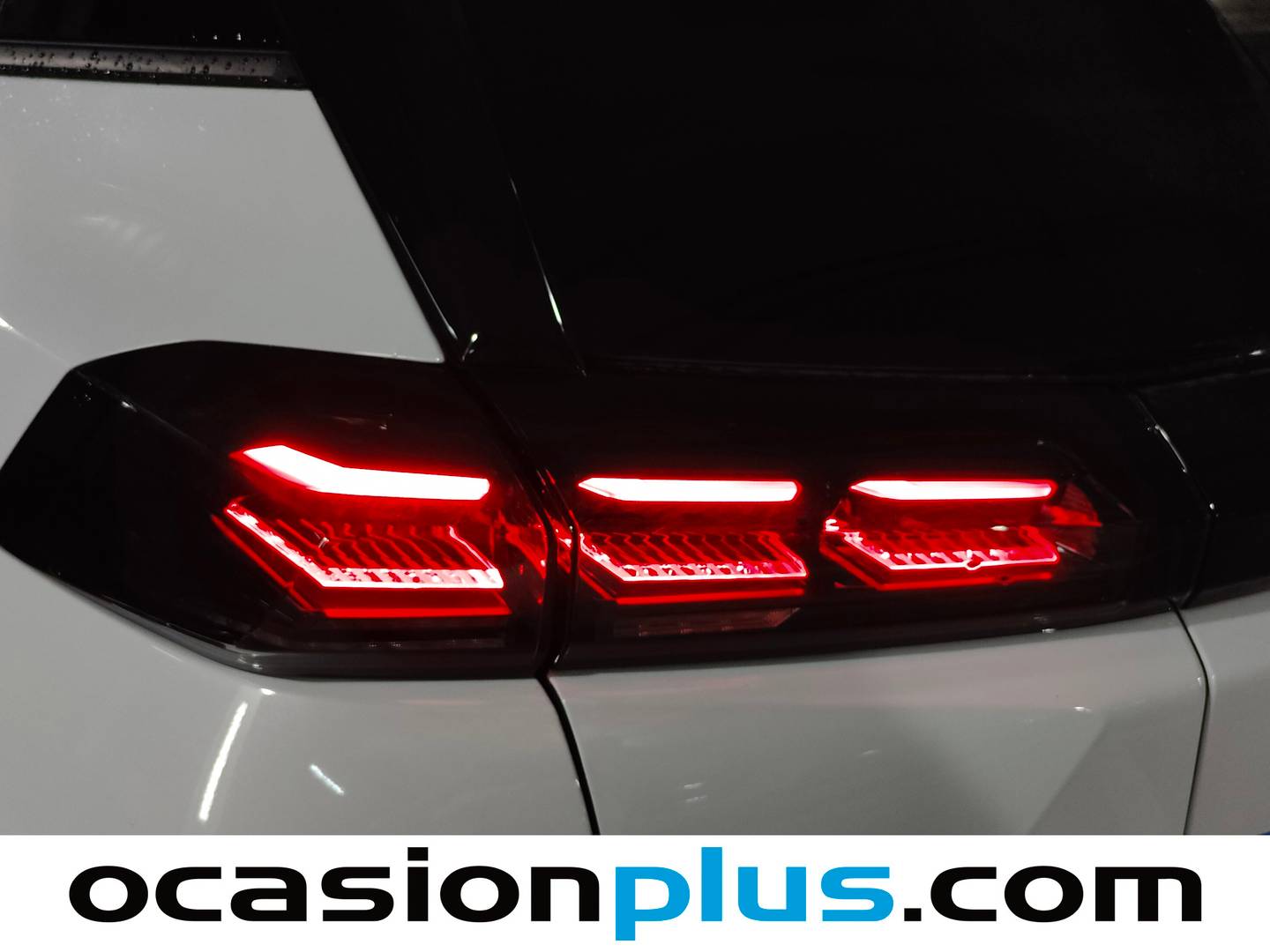 Peugeot 2008 Peugeot 2008 Allure Hybrid eDCS6 (145 CV) km 0