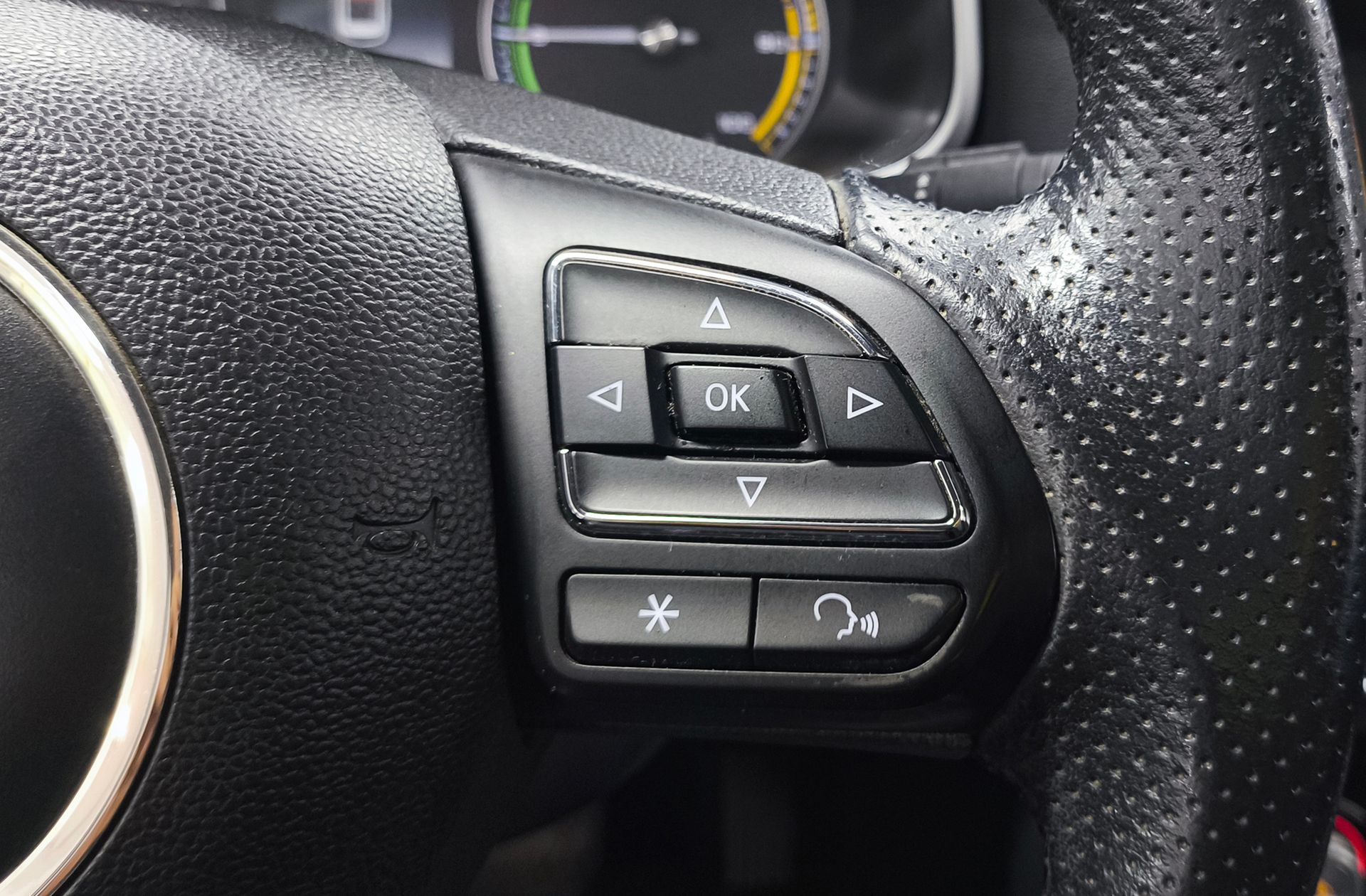 MG ZS 45kWh Comfort - foto 25