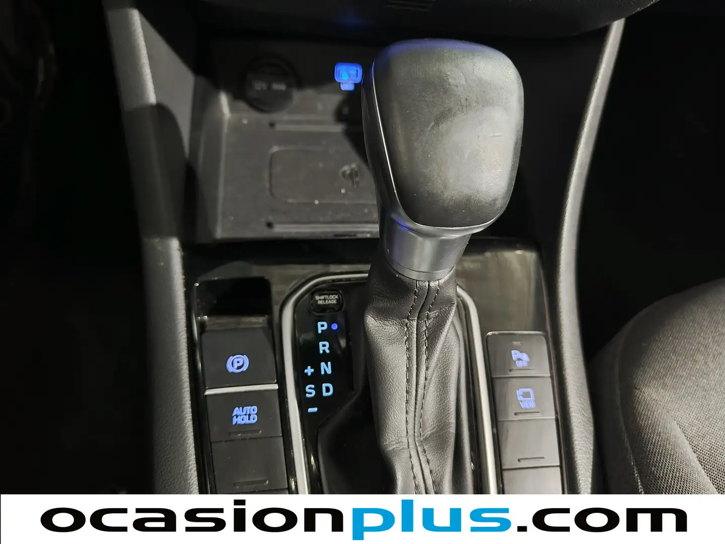 Foto Hyundai IONIQ Hyundai Ioniq 1.6 GDI HEV Tecno DCT (141 CV)