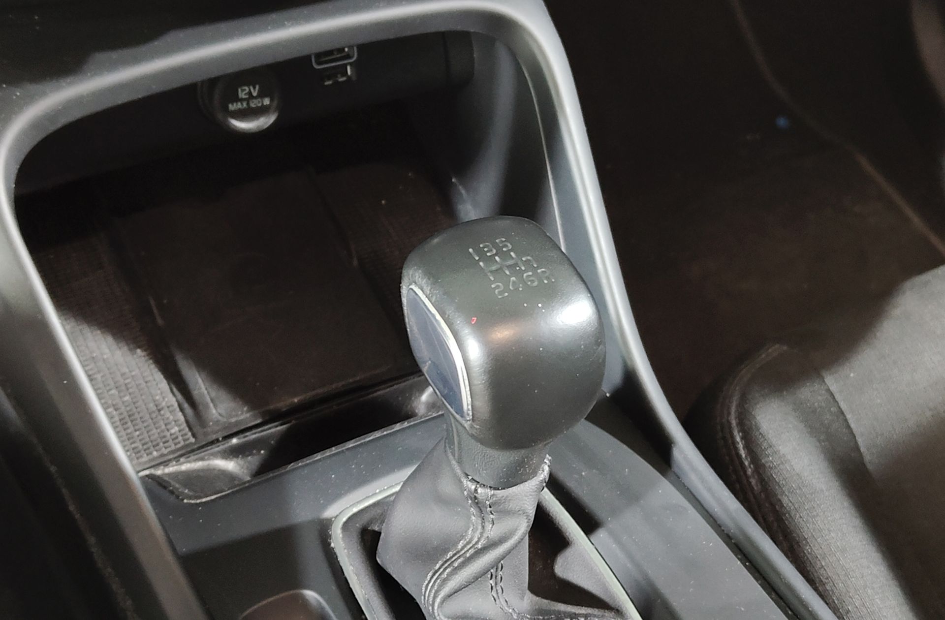 Volvo XC40 T2 Essential - foto 5