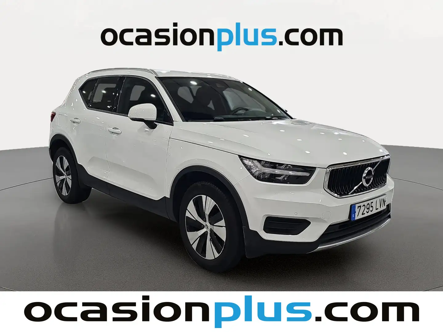 Foto Volvo XC40 Volvo XC40 B3 G Momentum Pro Auto (163 CV)