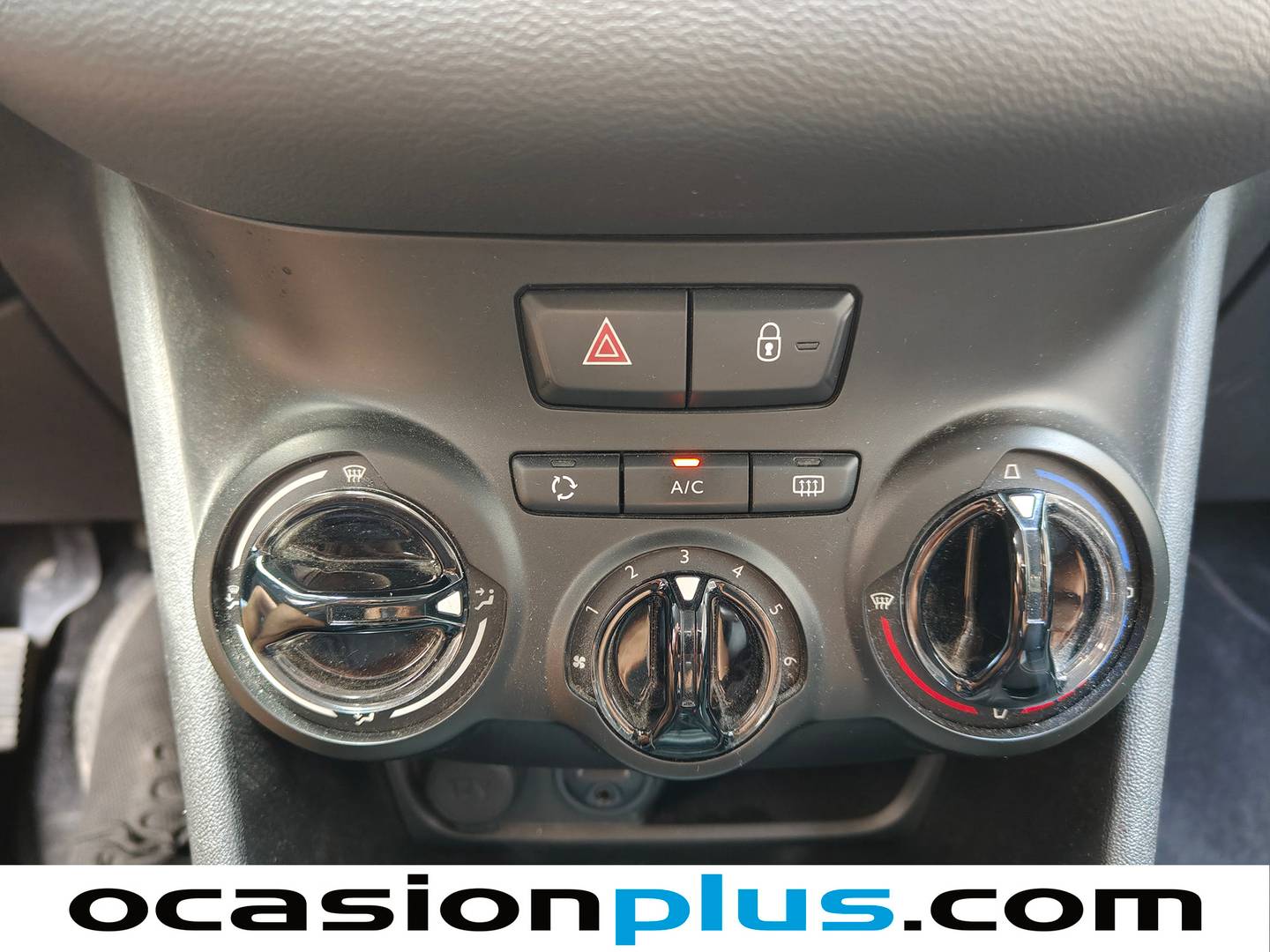Equipamiento del Peugeot 208 Peugeot 208 1.2 PureTech Style (82 CV)