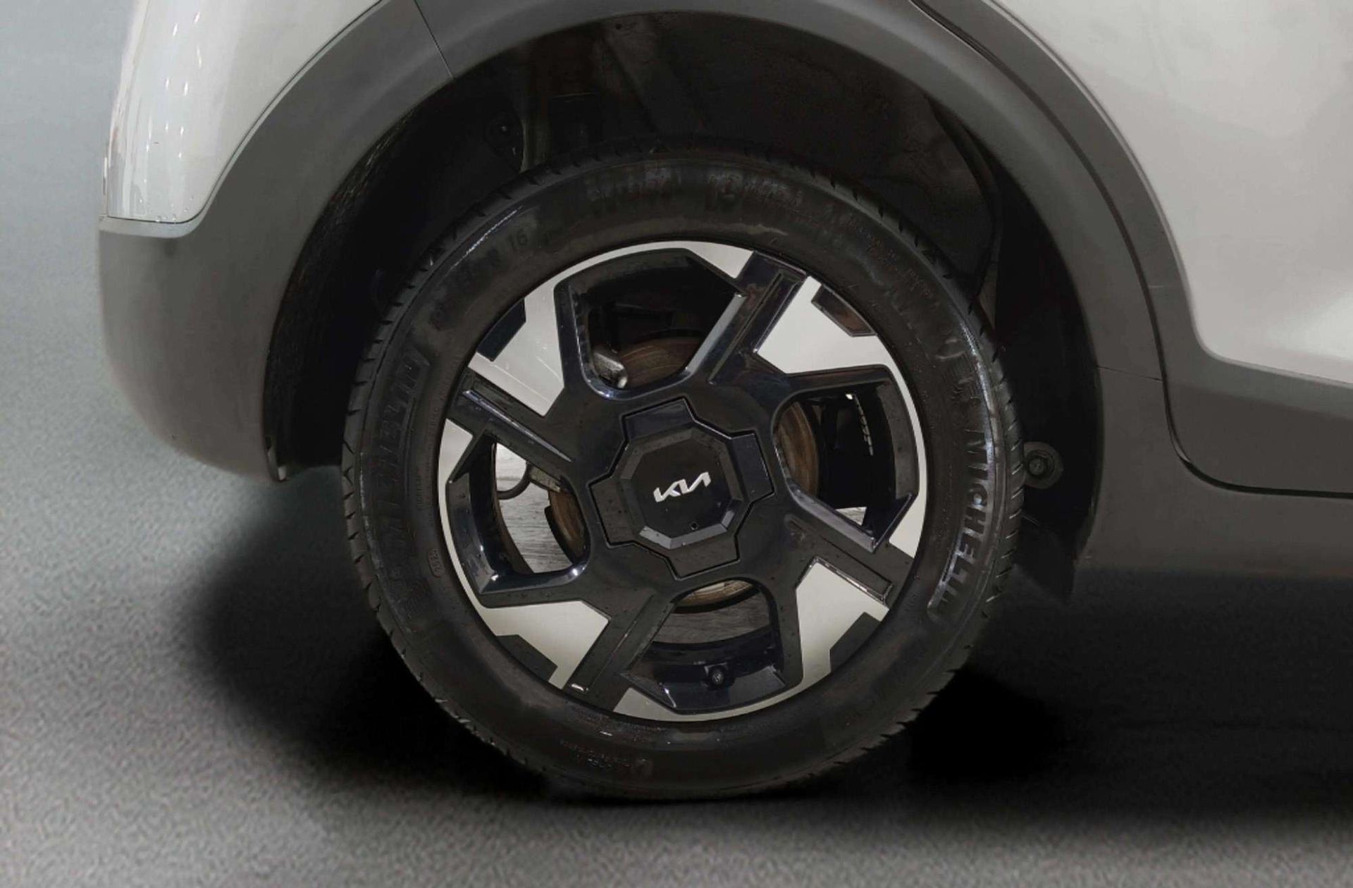 Kia Stonic 1.0 T-GDi MHEV Concept - foto 34