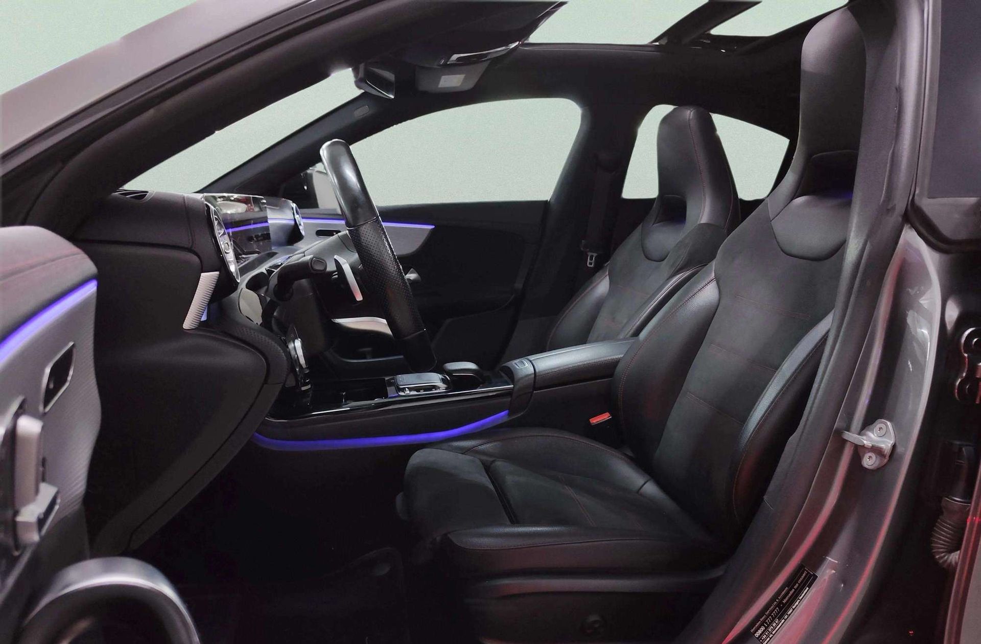 Mercedes-Benz CLA 200 Pack AMG - foto 15