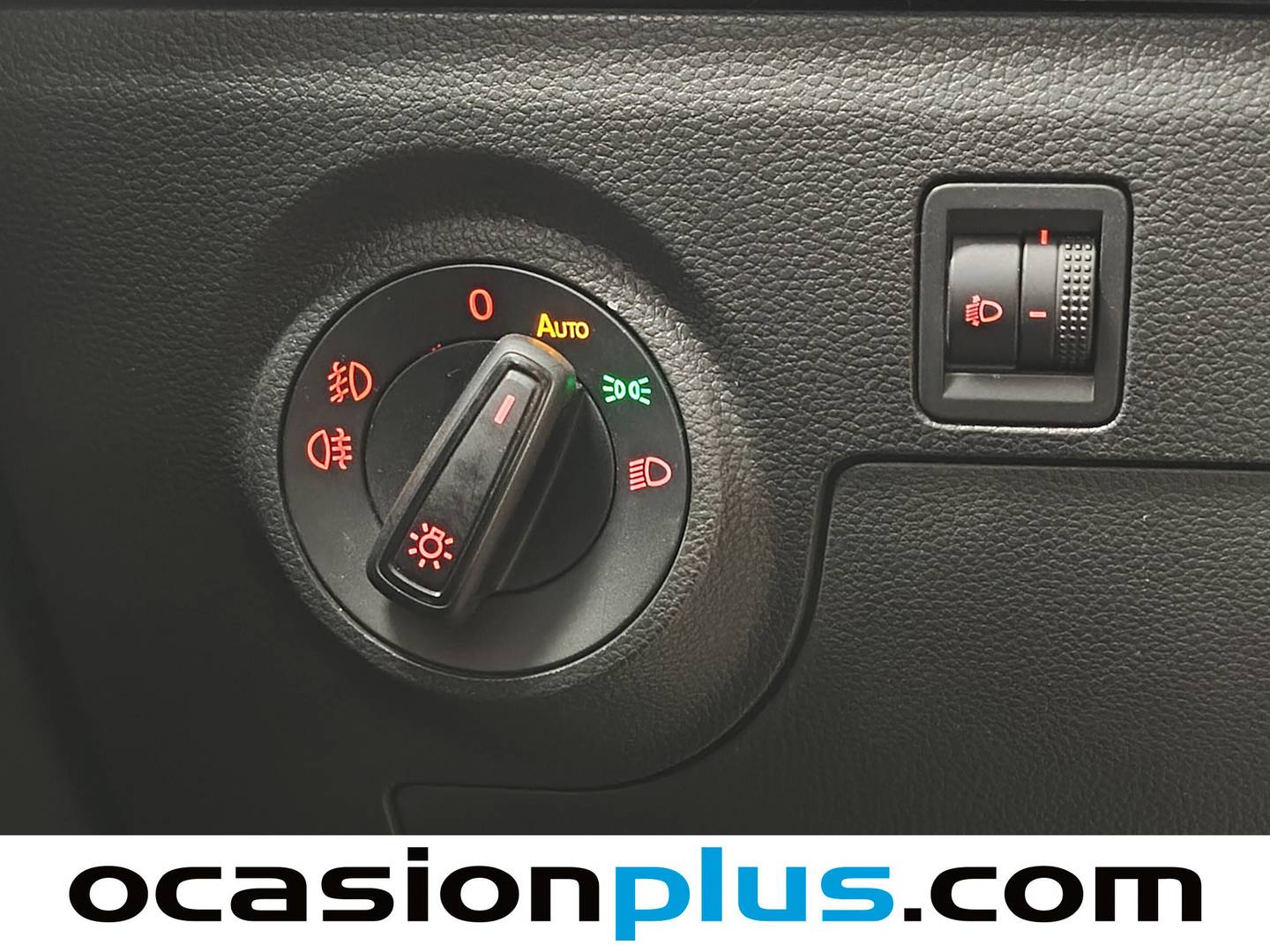 Equipamiento del Seat Ibiza Seat Ibiza 1.0 MPI Reference (80 CV)