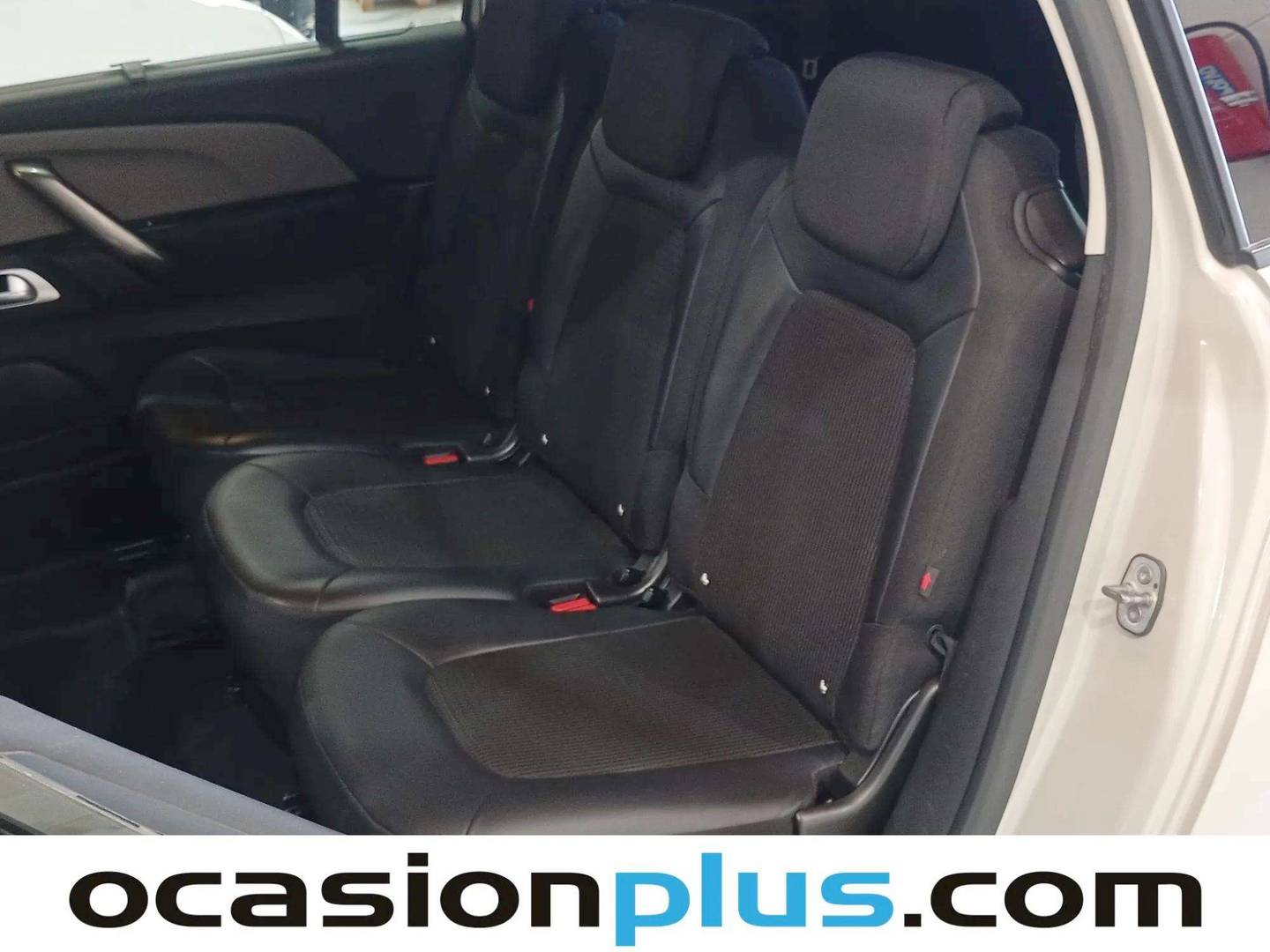 Foto asientos traseros Citroën Grand C4 Spacetourer Citroën Grand C4 Spacetourer BlueHDi 130 Shine Pack (130 CV)7 Plazas
