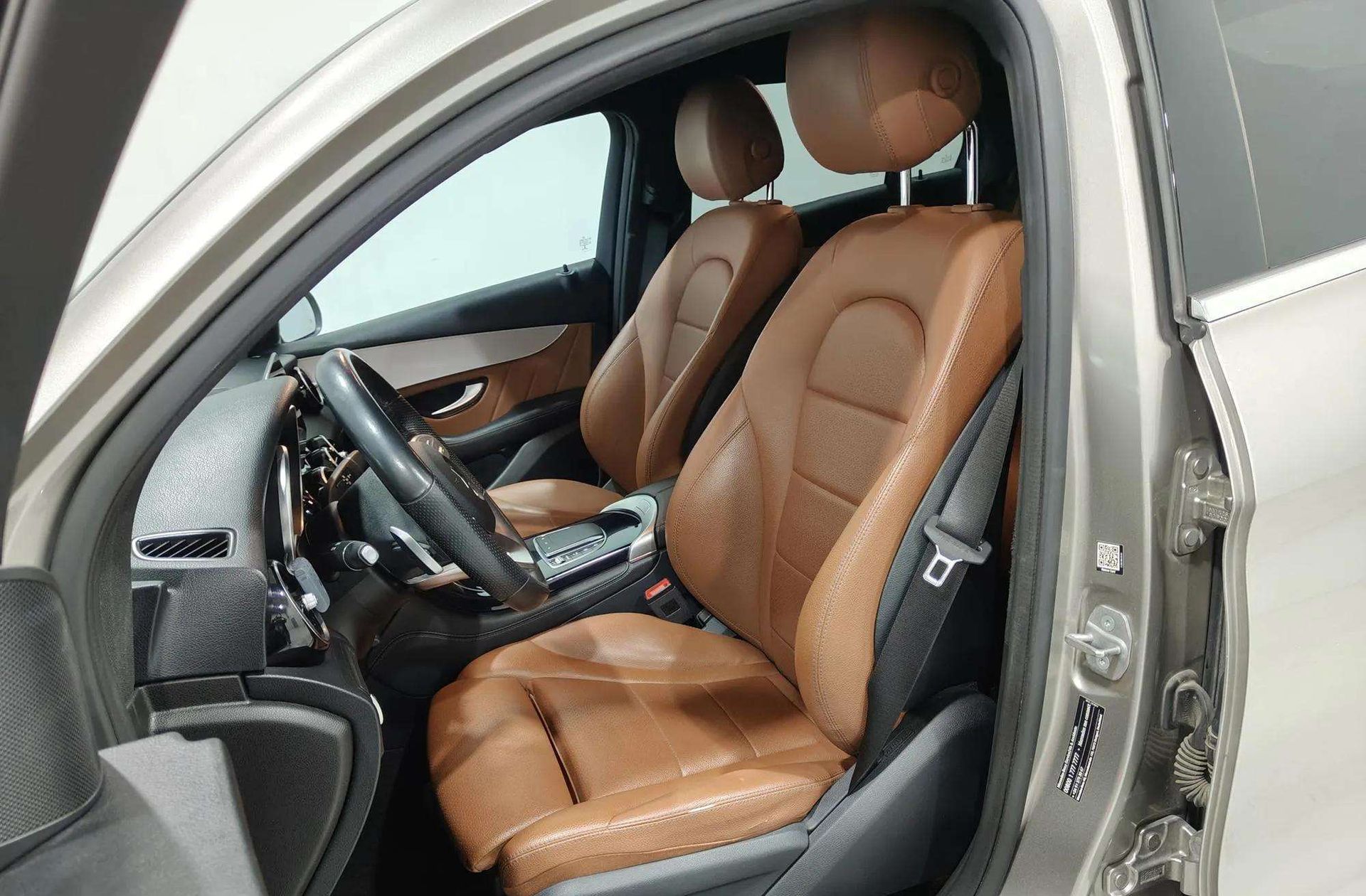 Mercedes-Benz GLC 300 4Matic Pack AMG - foto 16