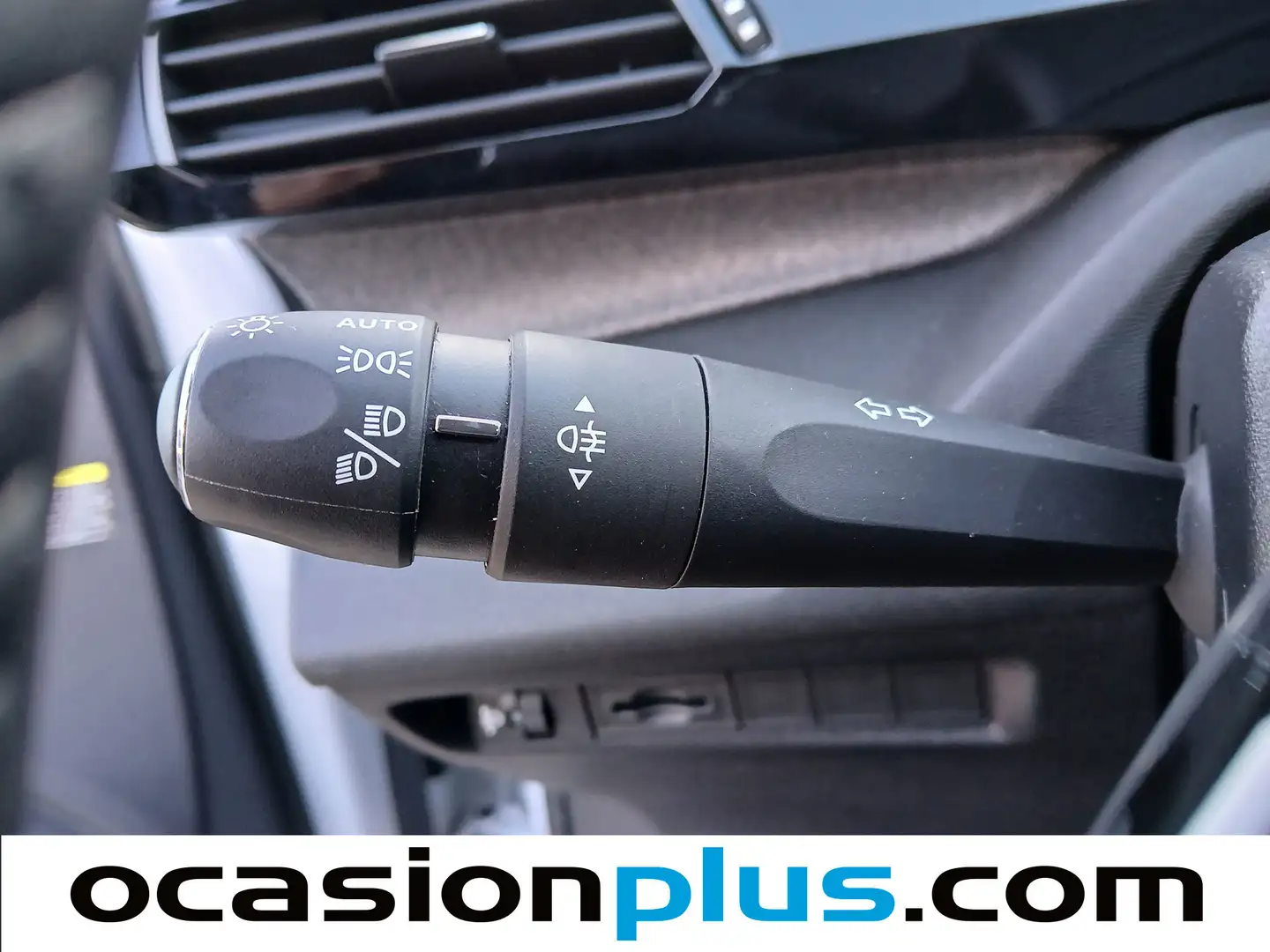 Foto Peugeot 308 Peugeot 308 Allure Hybrid eDCS6 (145 CV)