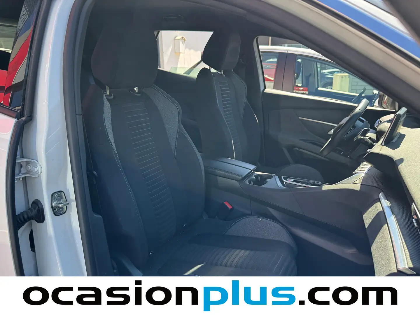 Foto Peugeot 3008 Peugeot 3008 BlueHDi 130 S&S Active Pack EAT8 (130 CV)