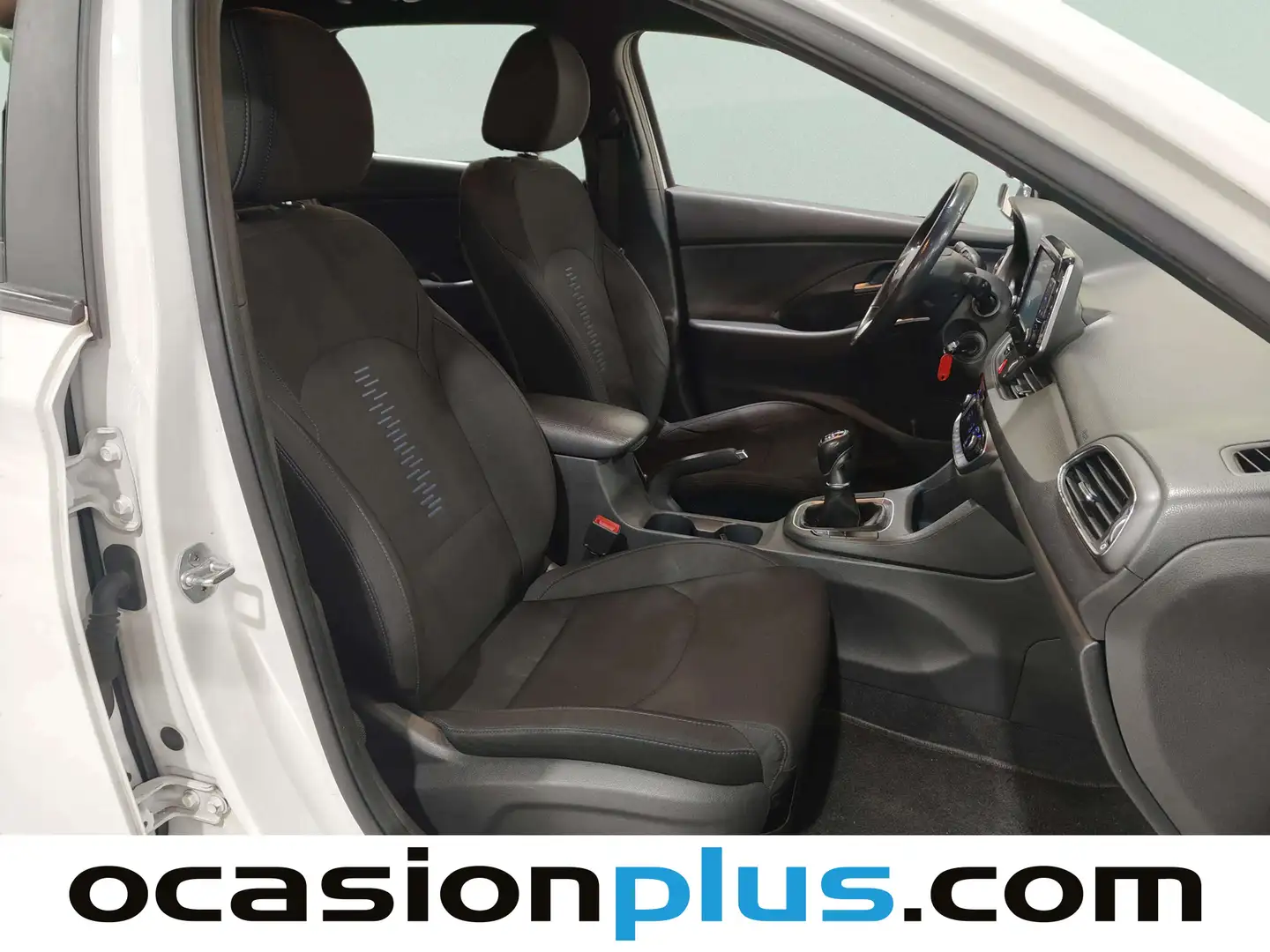 Foto Hyundai i30 Hyundai i30 1.0 TGDI Go! (120 CV)