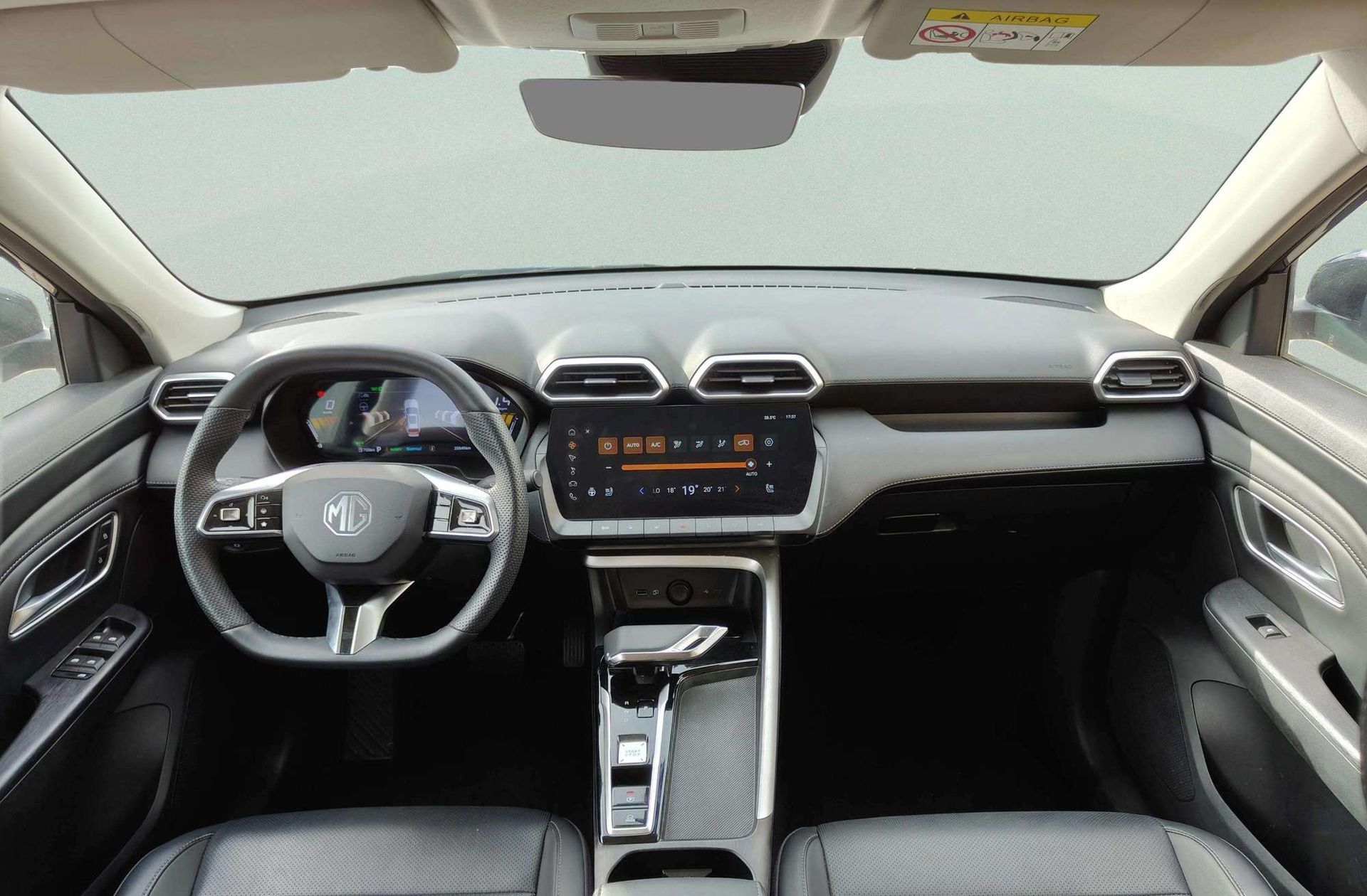 MG ZS 1.5 Hybrid+ Luxury - foto 6