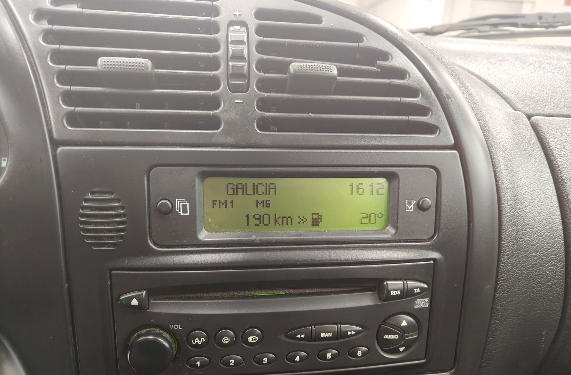 Citroën Xsara 2.0 HDi Exclusive - foto 25
