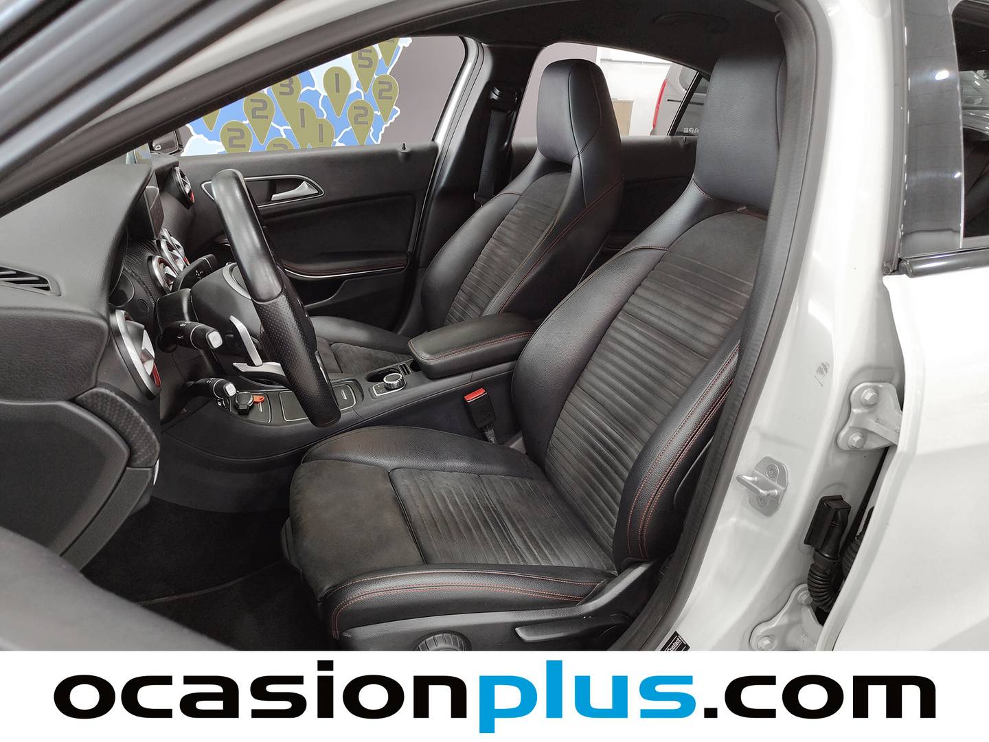 Foto asientos delanteros Mercedes Clase A Mercedes Clase A 200 d AMG Line (136 CV)