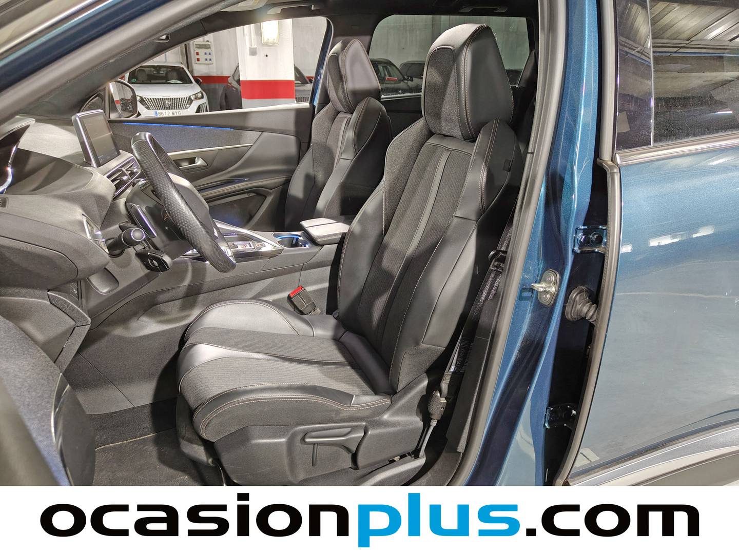 Foto asientos delanteros Peugeot 5008 Peugeot 5008 BlueHDI 130 S&S GT EAT8 7 Plazas (130 CV)