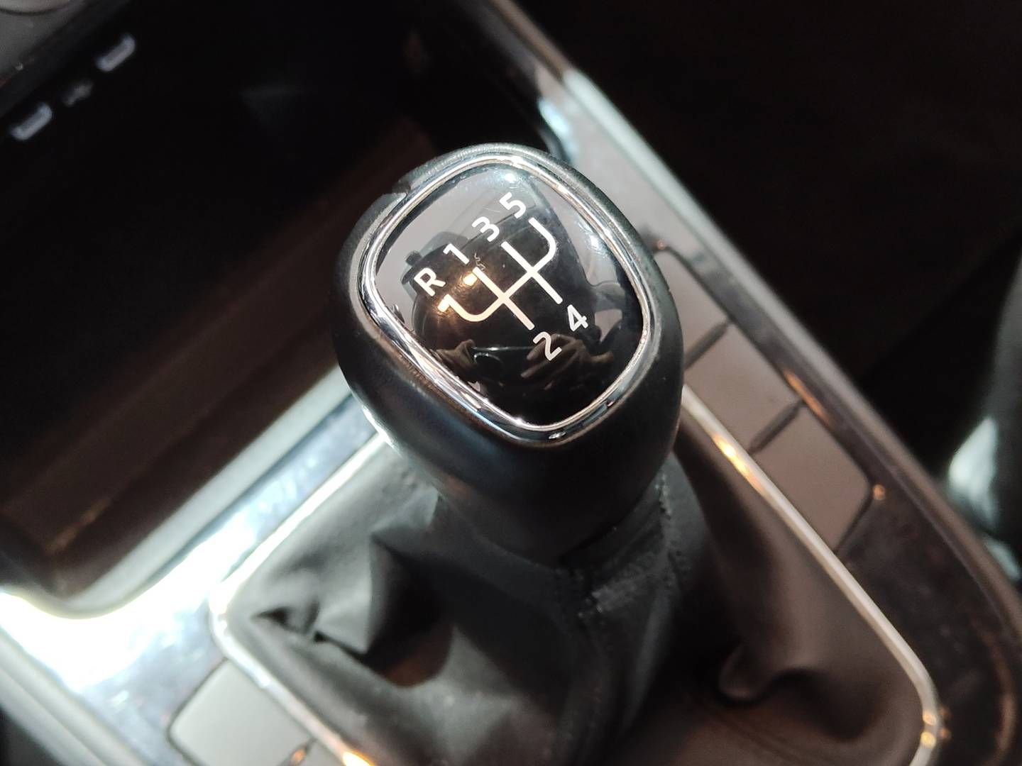 Foto Skoda Fabia Skoda Fabia 1.0 TSI Selection (95 CV)