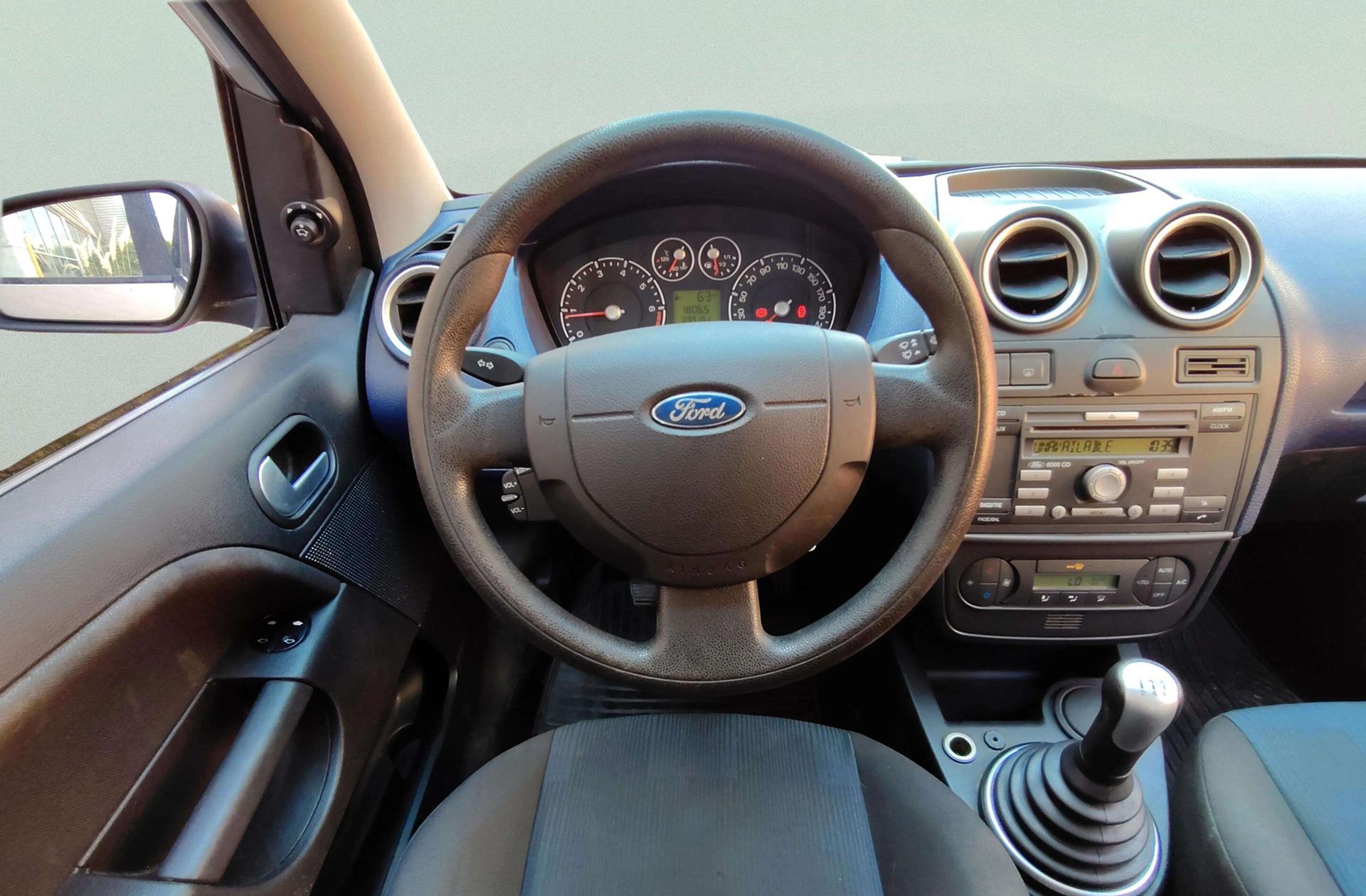 Ford Fiesta 1.4 Newport - foto 24