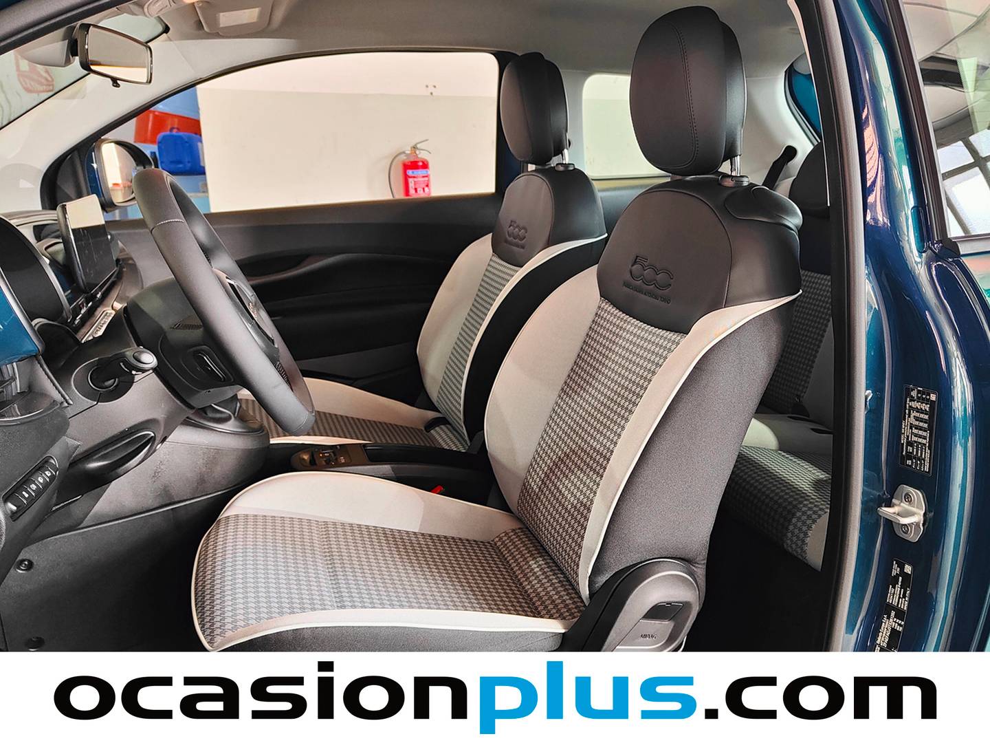 Foto asientos delanteros Fiat 500 Fiat 500 1.0 Hybrid Torino (65 CV)