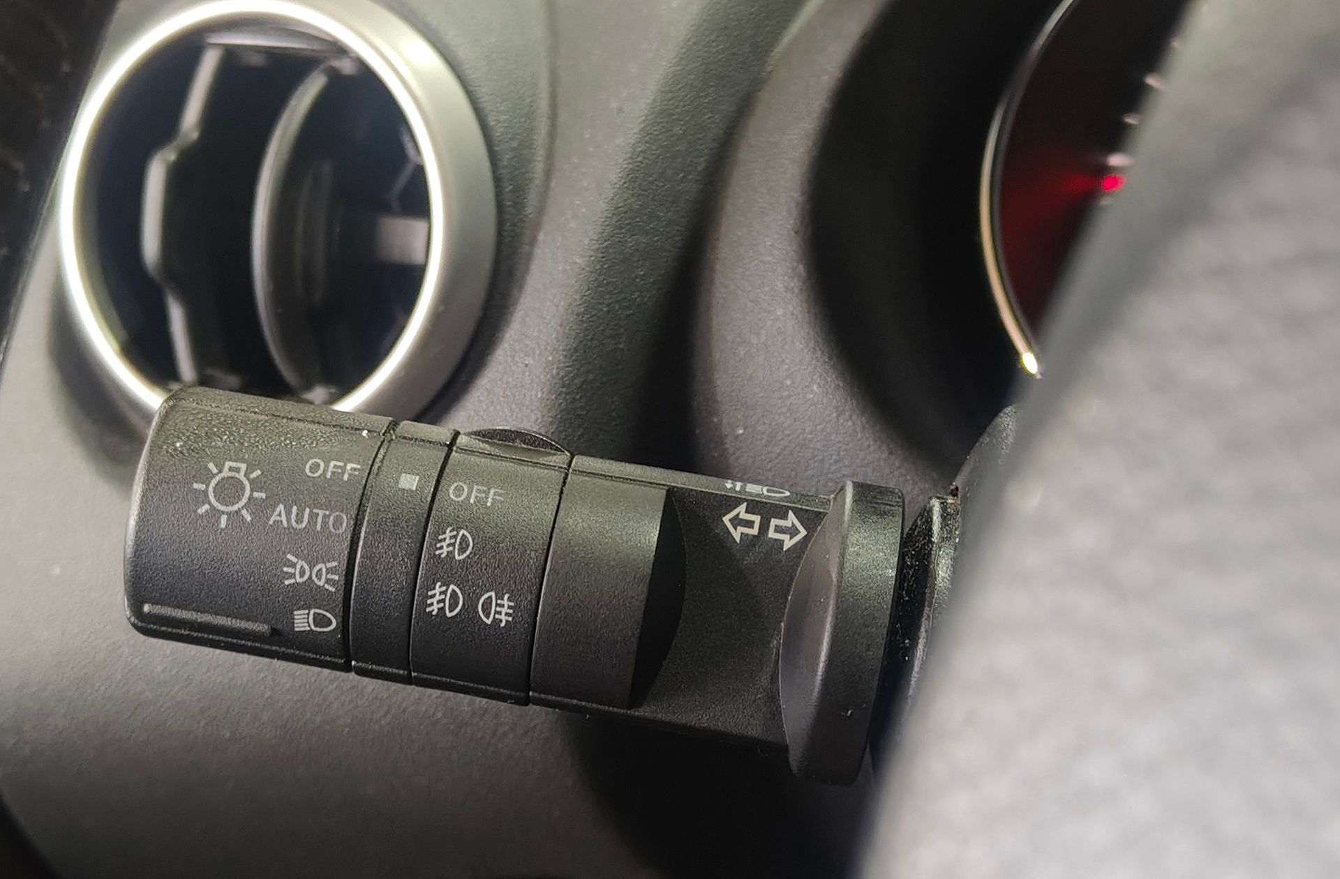 Nissan Qashqai 1.5 dCi Acenta 4x2 - foto 19