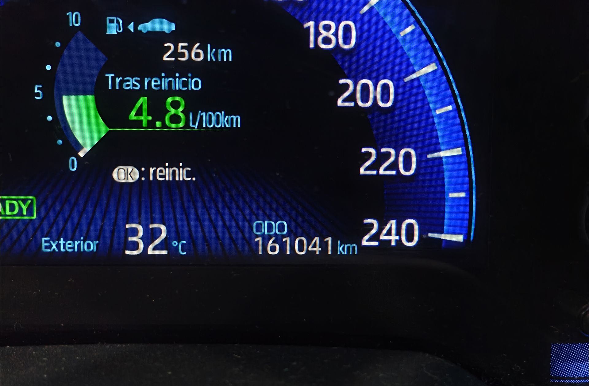 Toyota Corolla 1.8 125 Híbrido Active Tech E-CVT - foto 8