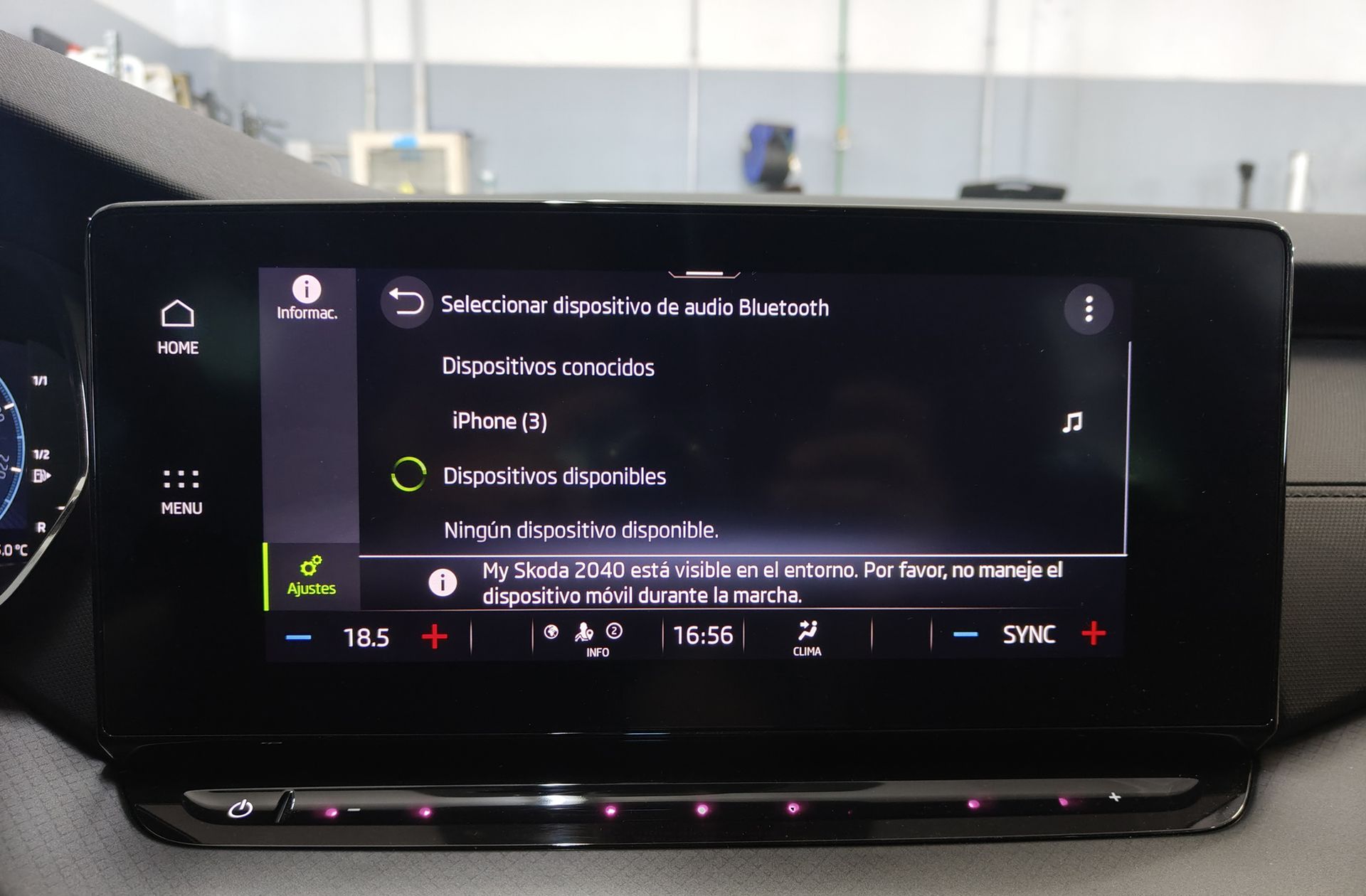 Škoda Octavia Combi 2.0 TDI Ambition - foto 31