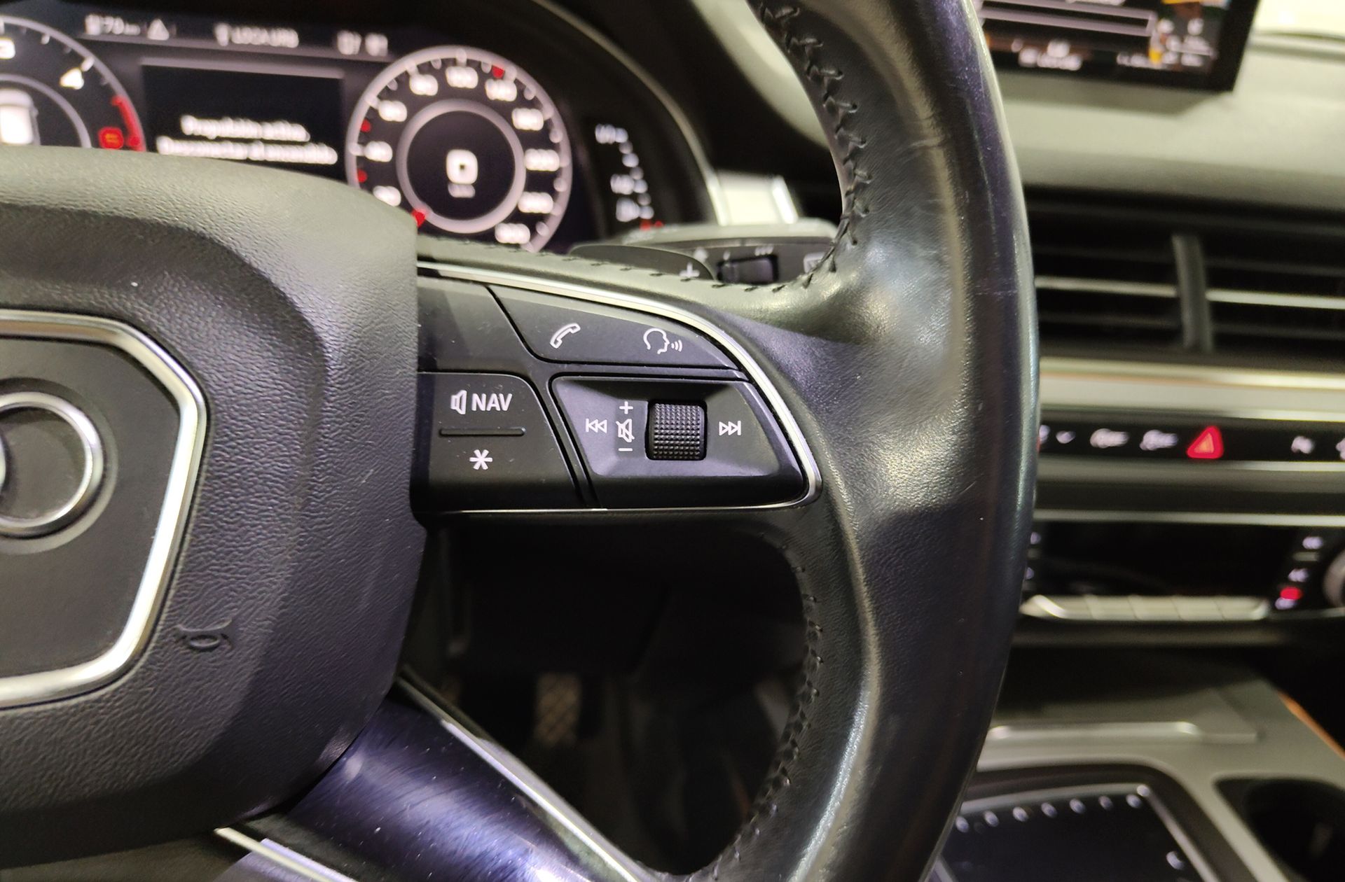 Audi Q7 design 3.0 TDI ultra quattro tiptronic 7 plazas - foto 33
