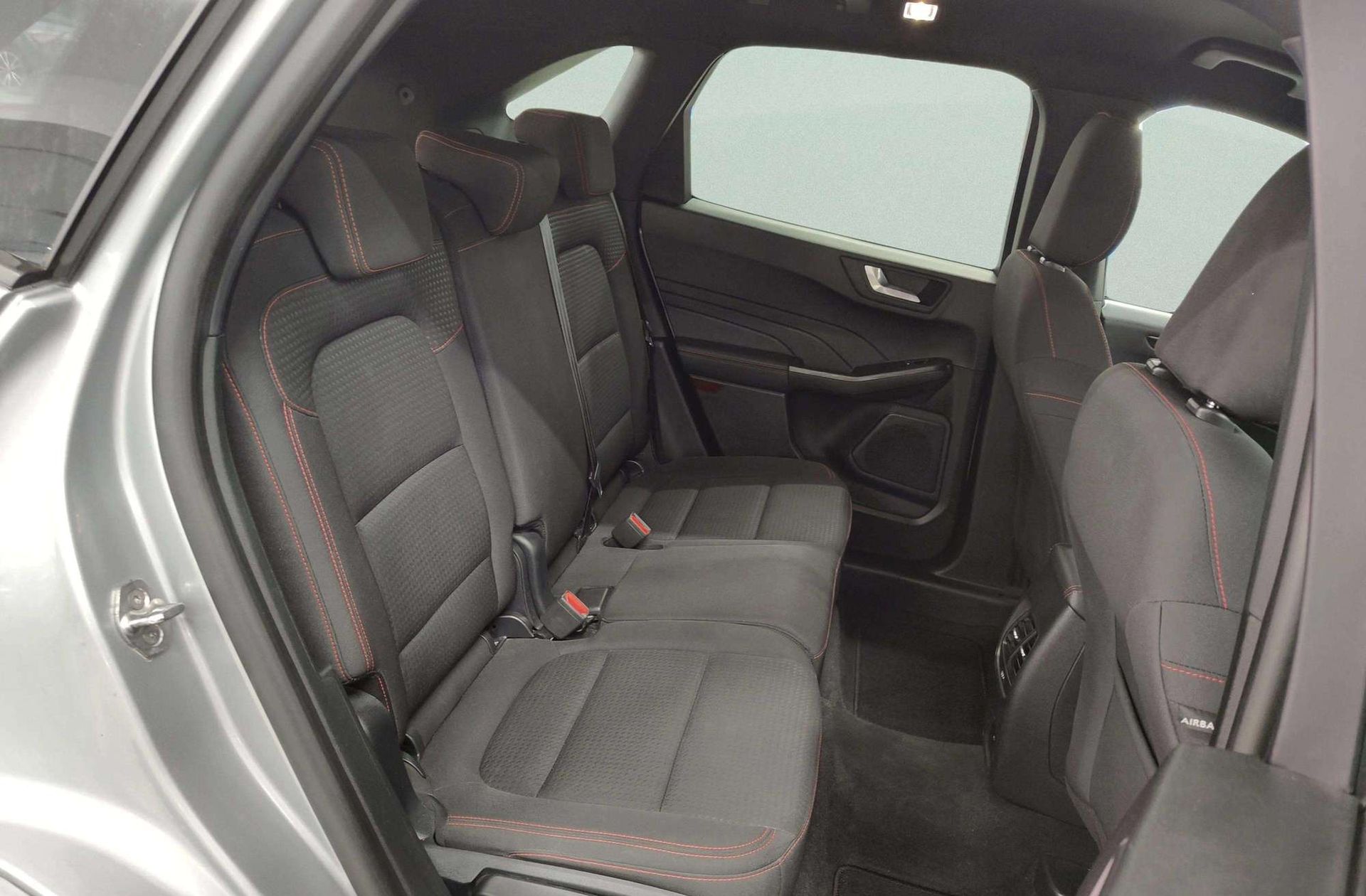 Ford Kuga 1.5 EcoBlue ST-Line - foto 18