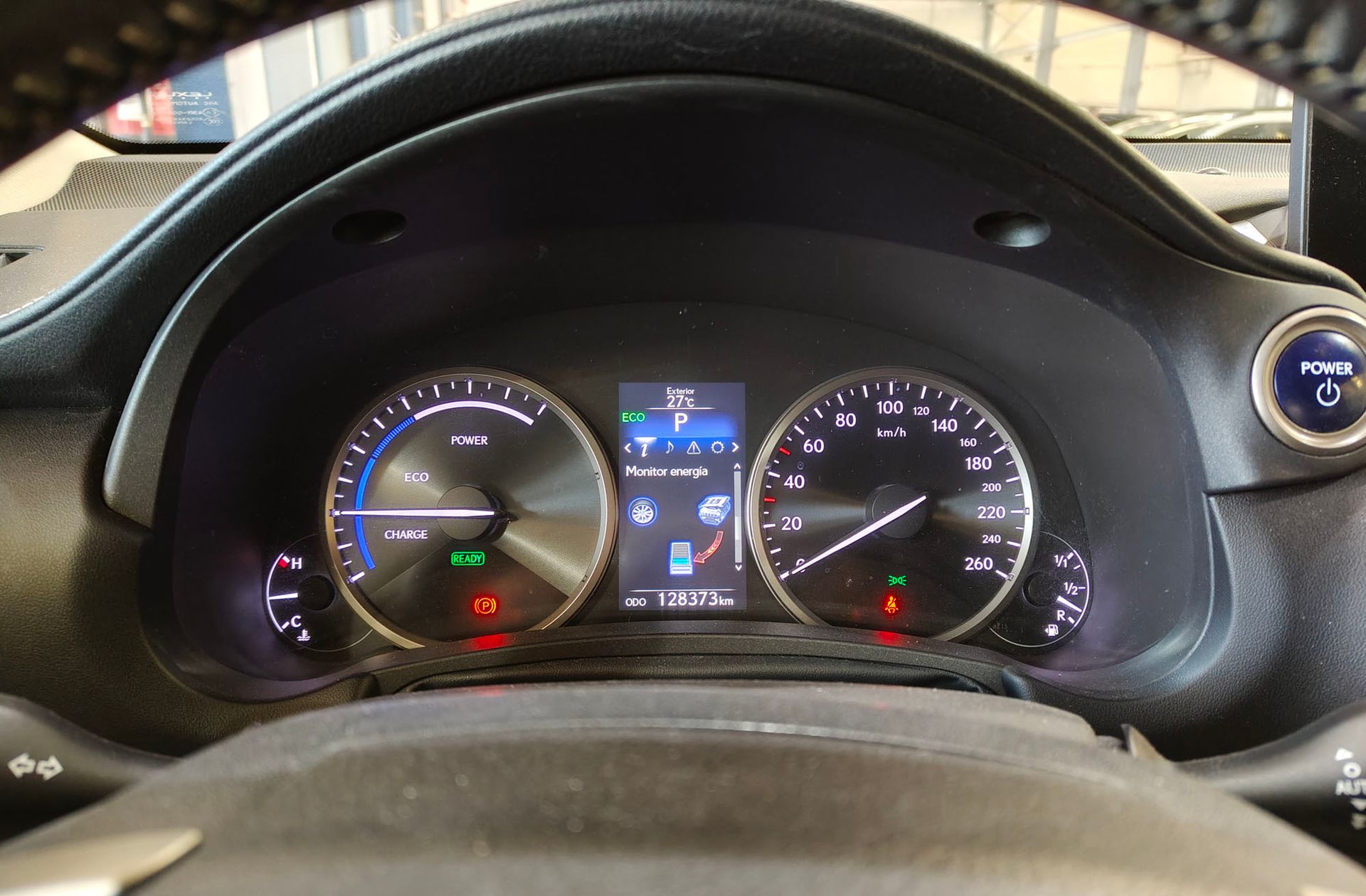 Lexus NX 300h Sport Edition 2WD - foto 23