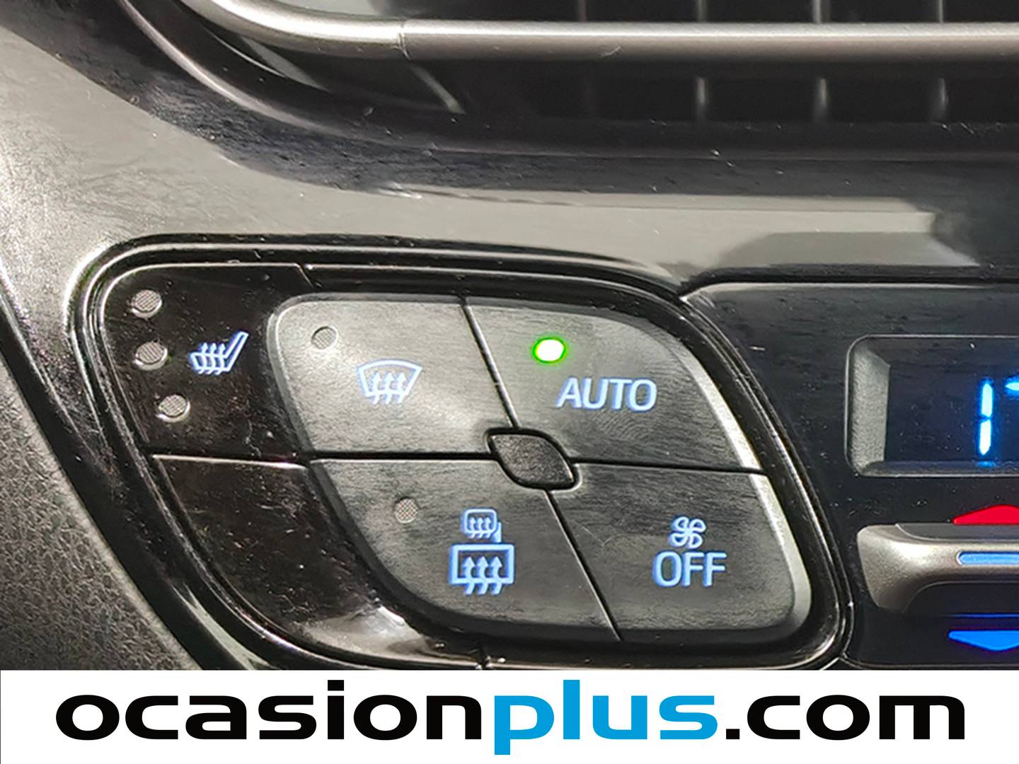 Extras y acabados del Toyota C-HR Toyota C-HR 2.0 180H Dynamic (184 CV)