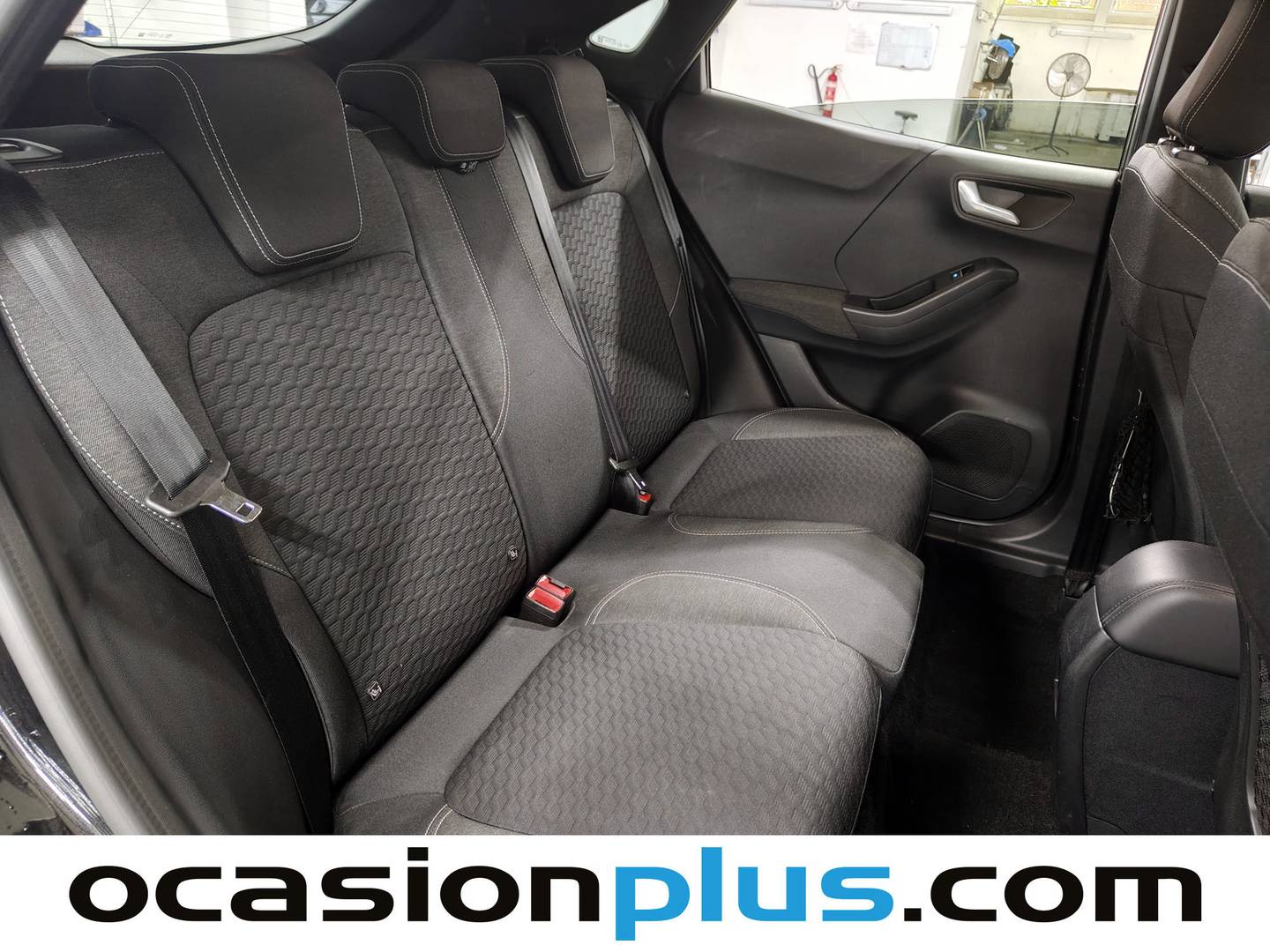 Ford Puma Ford Puma 1.0 EcoBoost MHEV Titanium Design (125 CV) de segunda mano