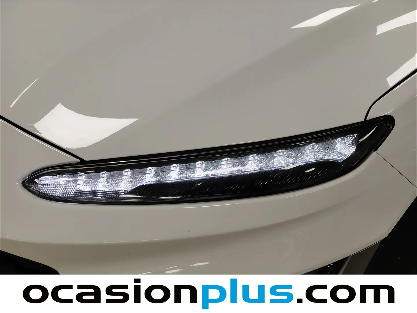 Foto Hyundai Kona Hyundai Kona 1.0 TGDi Maxx 4x2 DCT (120 CV)