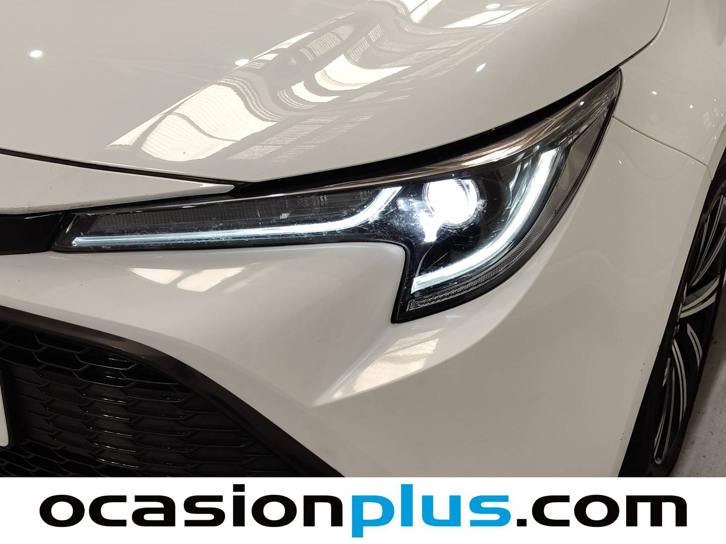 Equipamiento del Toyota Corolla Toyota Corolla 2.0 180H Style E-CVT (180 CV)