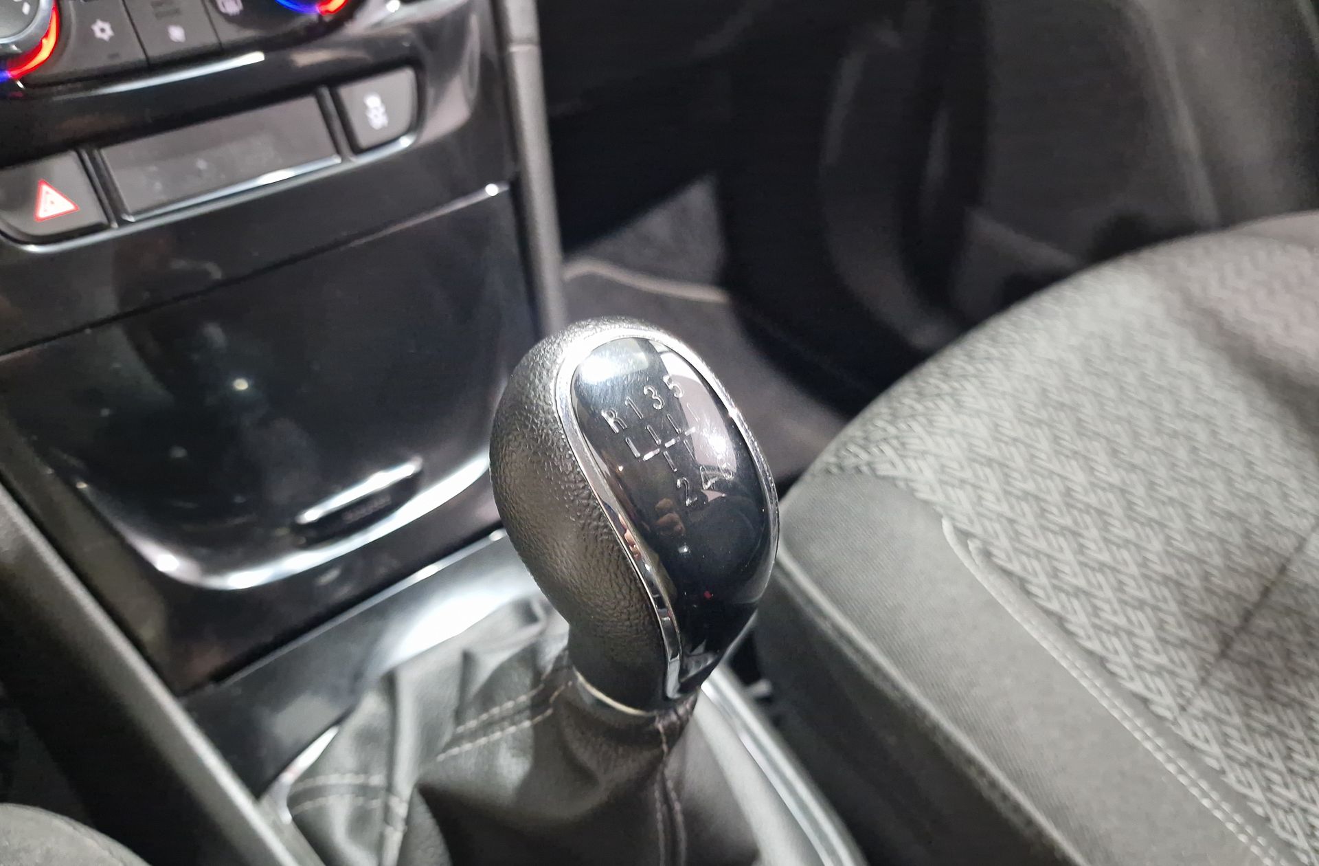 Opel Mokka 1.4 Turbo GLP 120 Aniversario 4x2 - foto 5