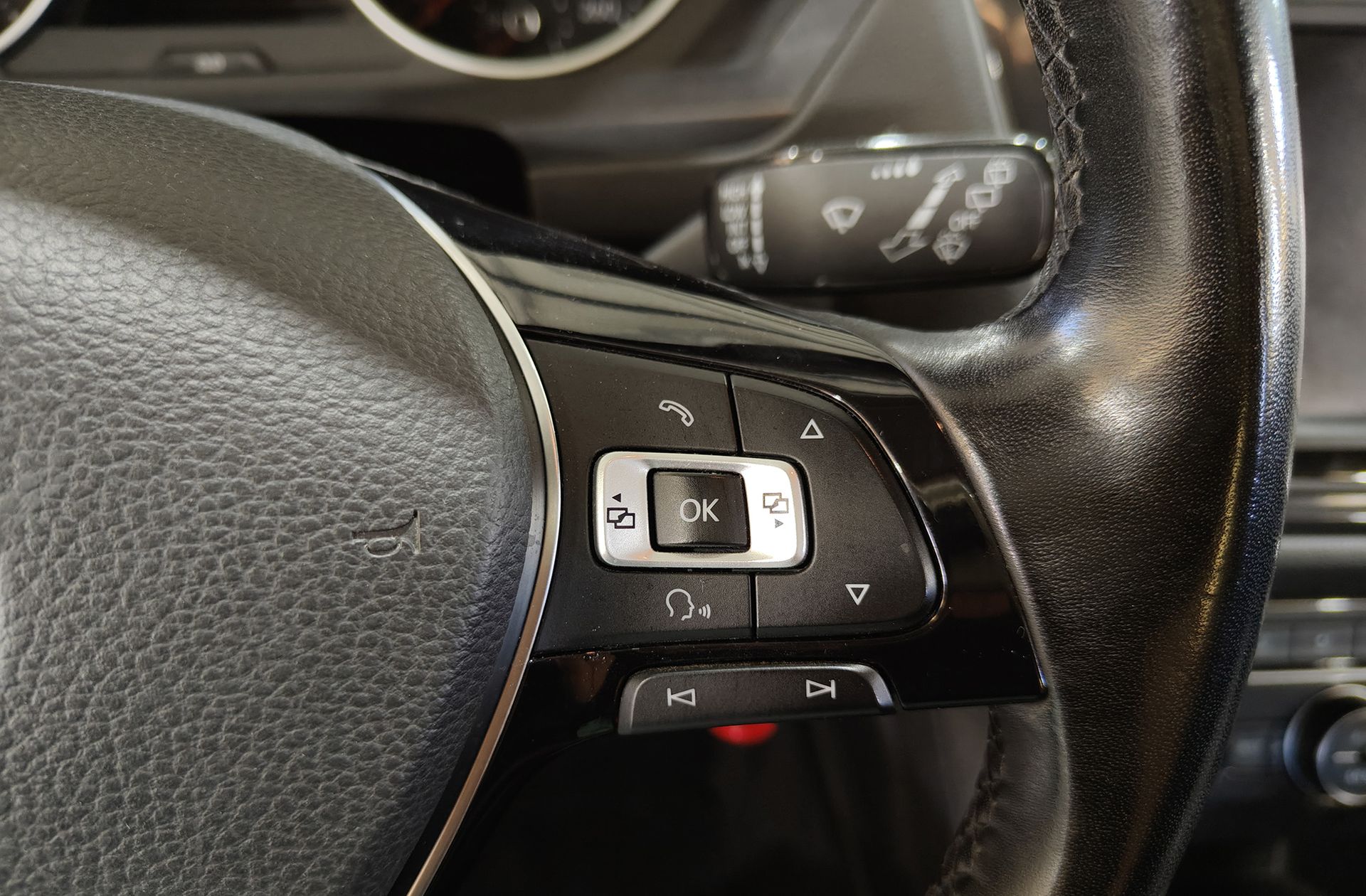 Volkswagen Tiguan Edition 1.4 TSI BMT - foto 25