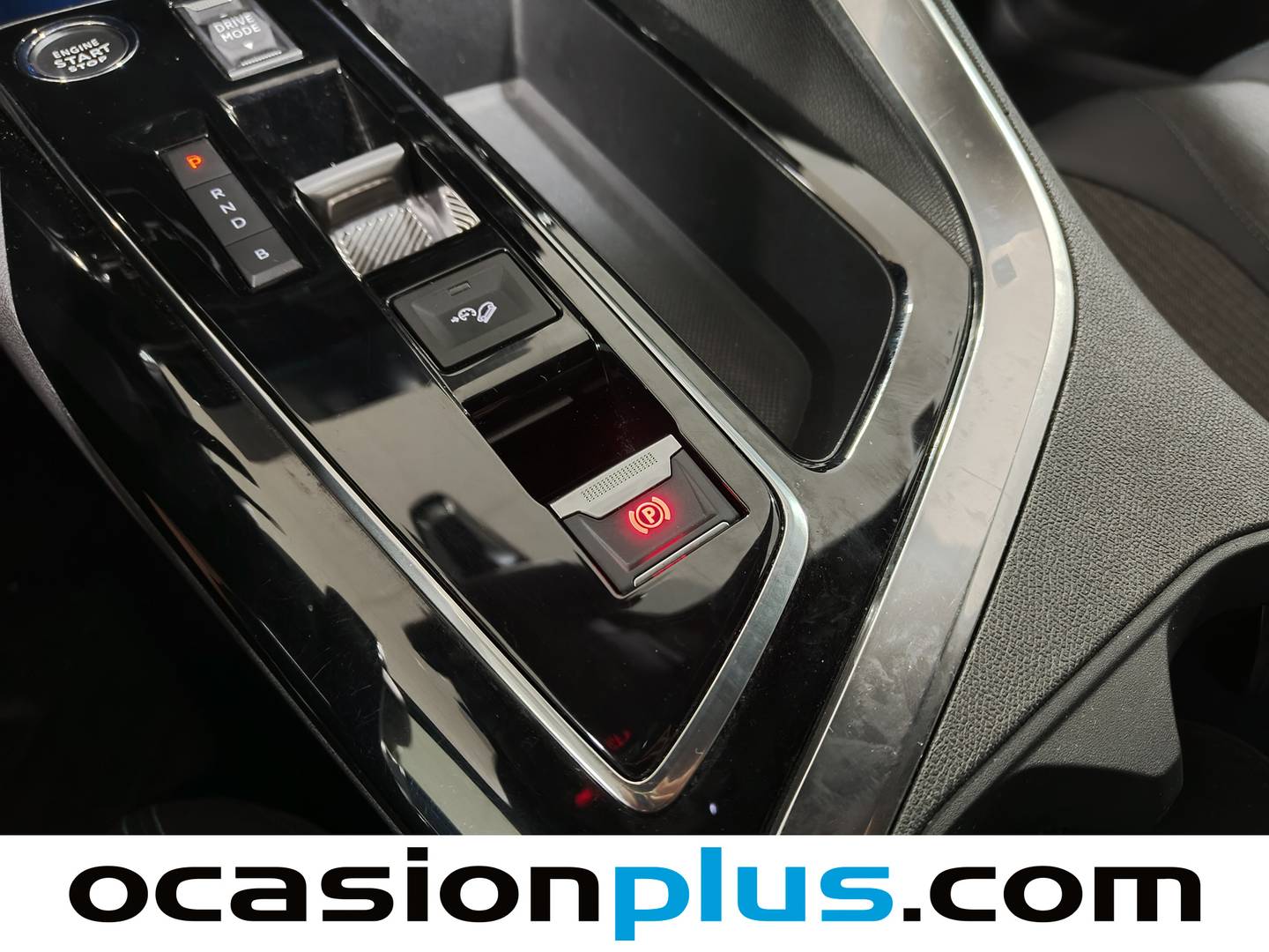 Foto Peugeot 3008 Hybrid Peugeot 3008 Hybrid 300 Allure Pack e-EAT8  (300 CV)