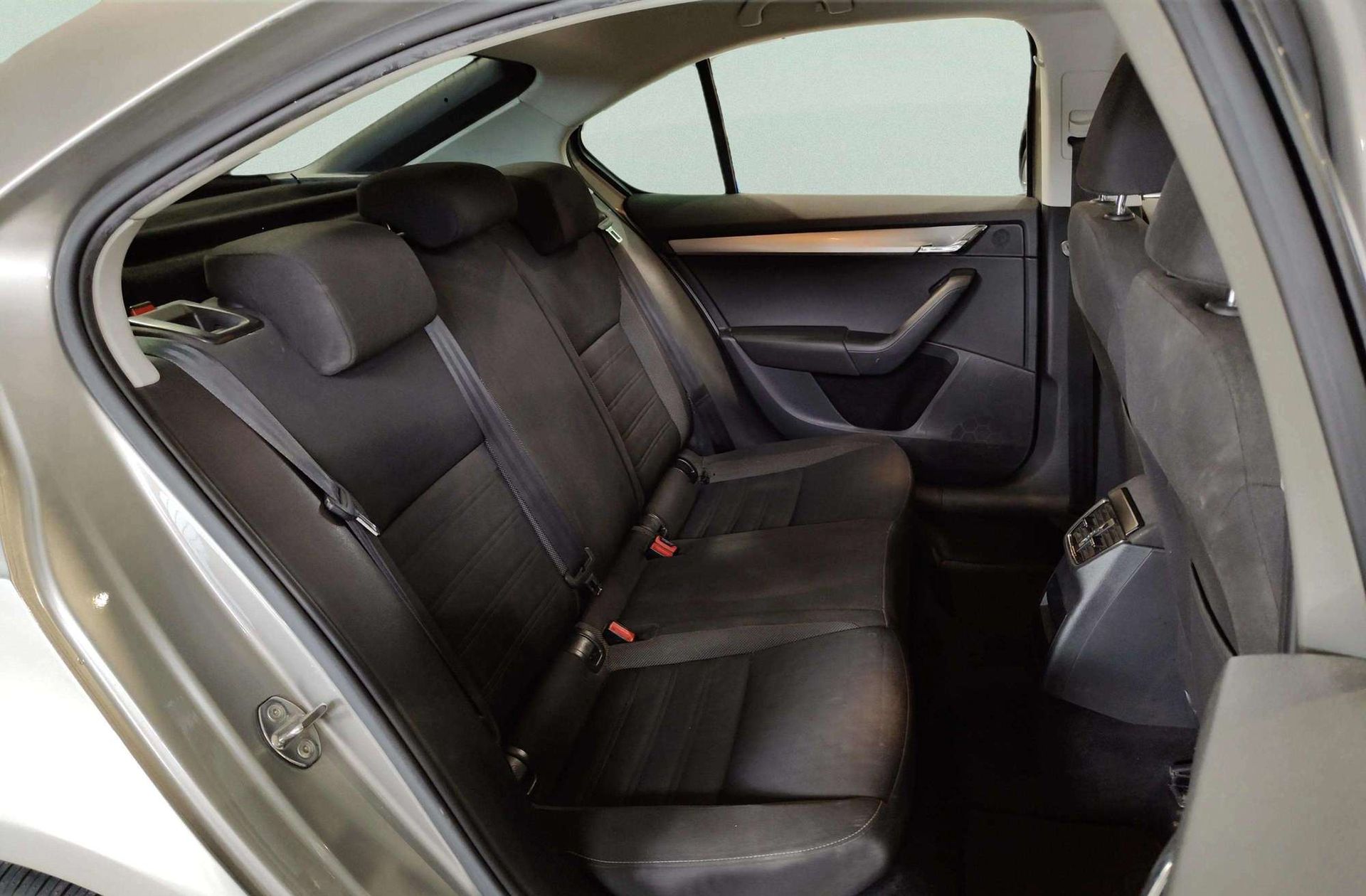 Škoda Octavia 1.6 TDI Like - foto 15