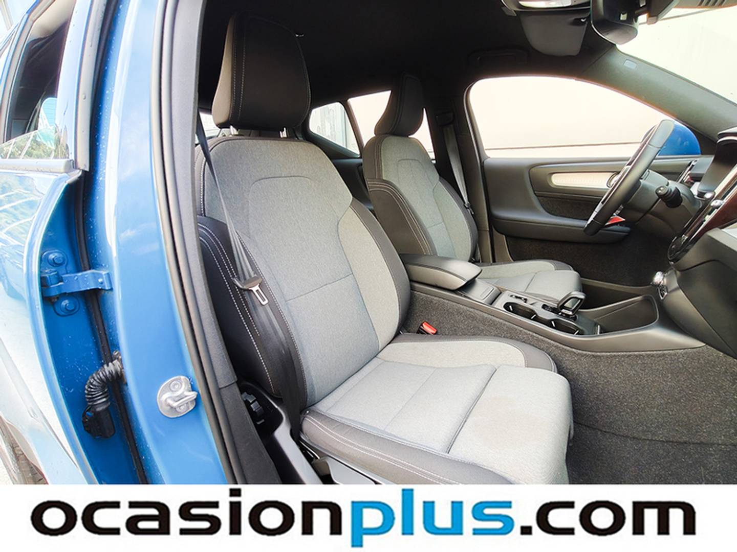 Foto Volvo XC40 Volvo XC40 B3 G Core Auto (163 CV)