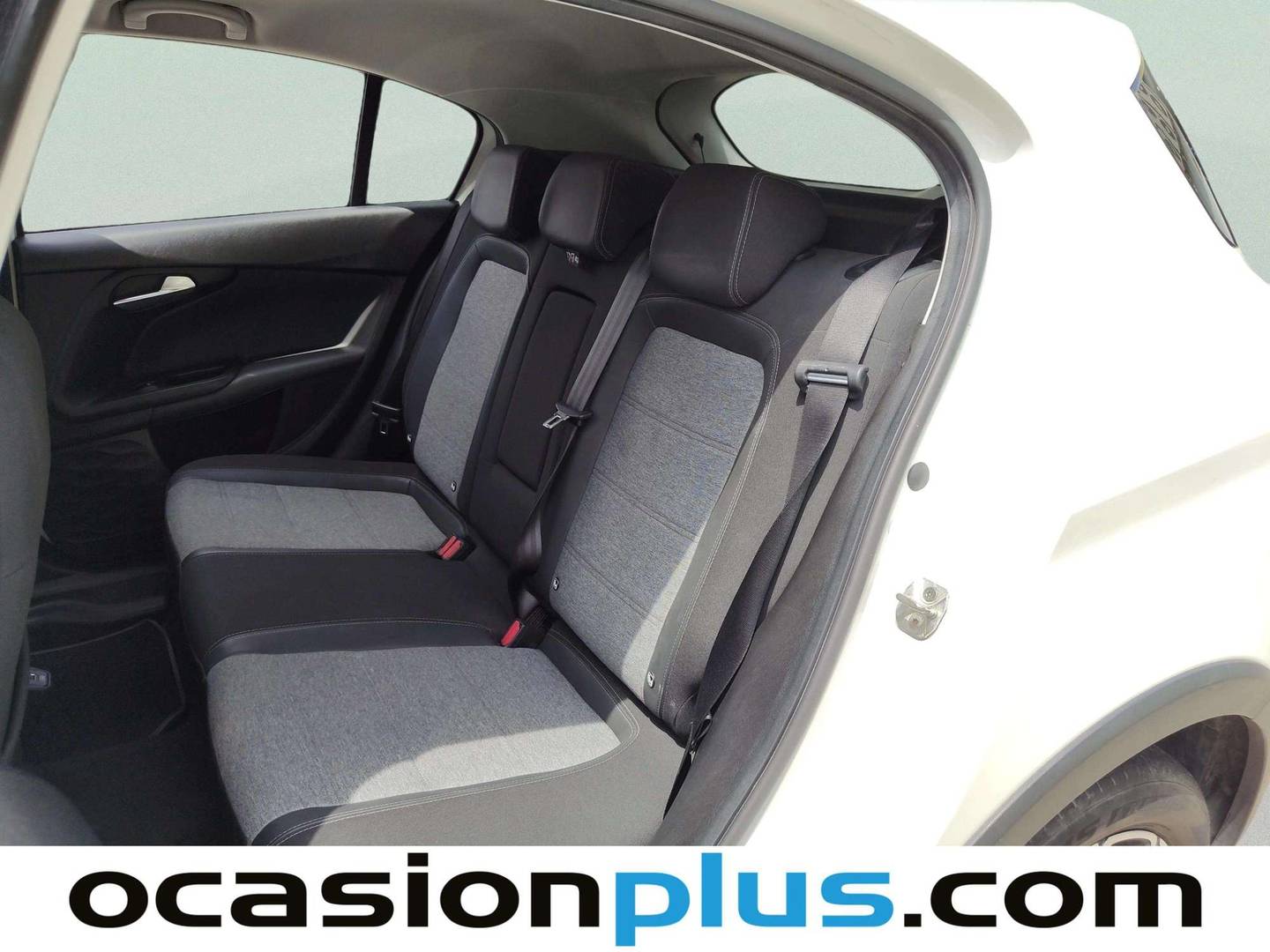 Foto asientos traseros Fiat Tipo Fiat Tipo 1.0 Cross (100 CV)