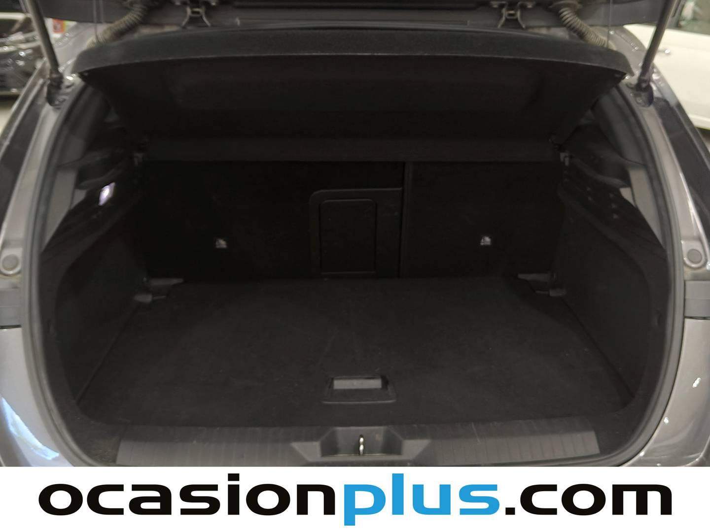 Fotos maletero Opel Astra Opel Astra 1.2 Turbo XHT GS (130 CV)