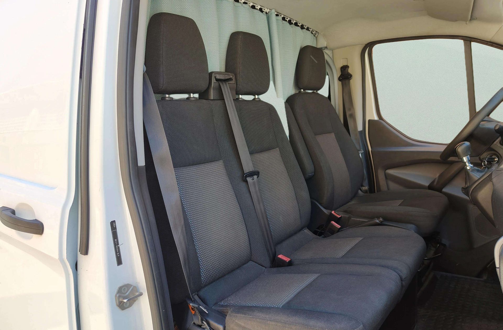 Ford Transit Custom Furgon 2.2 TDCi 250 L1 Ambiente 3 plazas Camper - foto 21