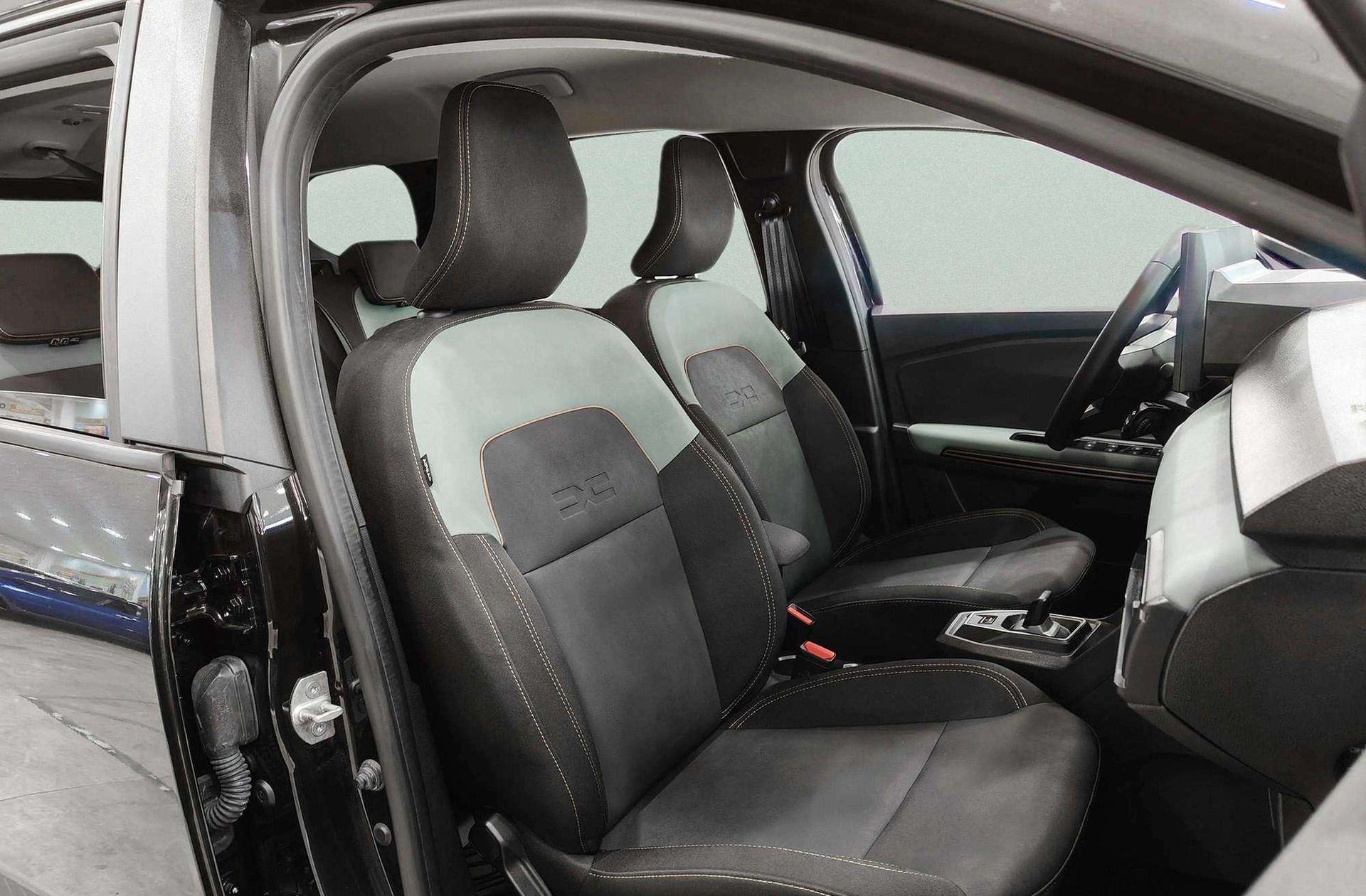 Dacia Jogger Extreme Hybrid 7 plazas - foto 20